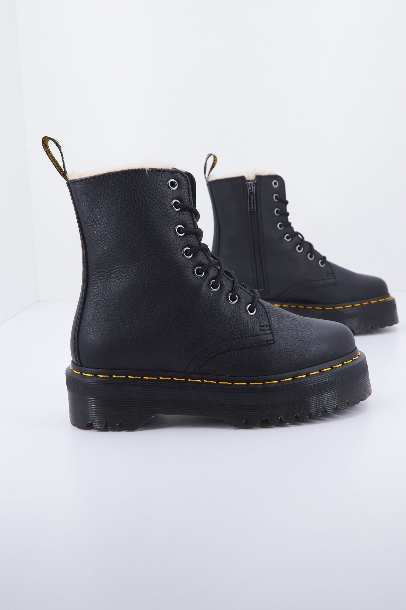 DR. MARTENS JADON FL PISA en color NEGRO (2)