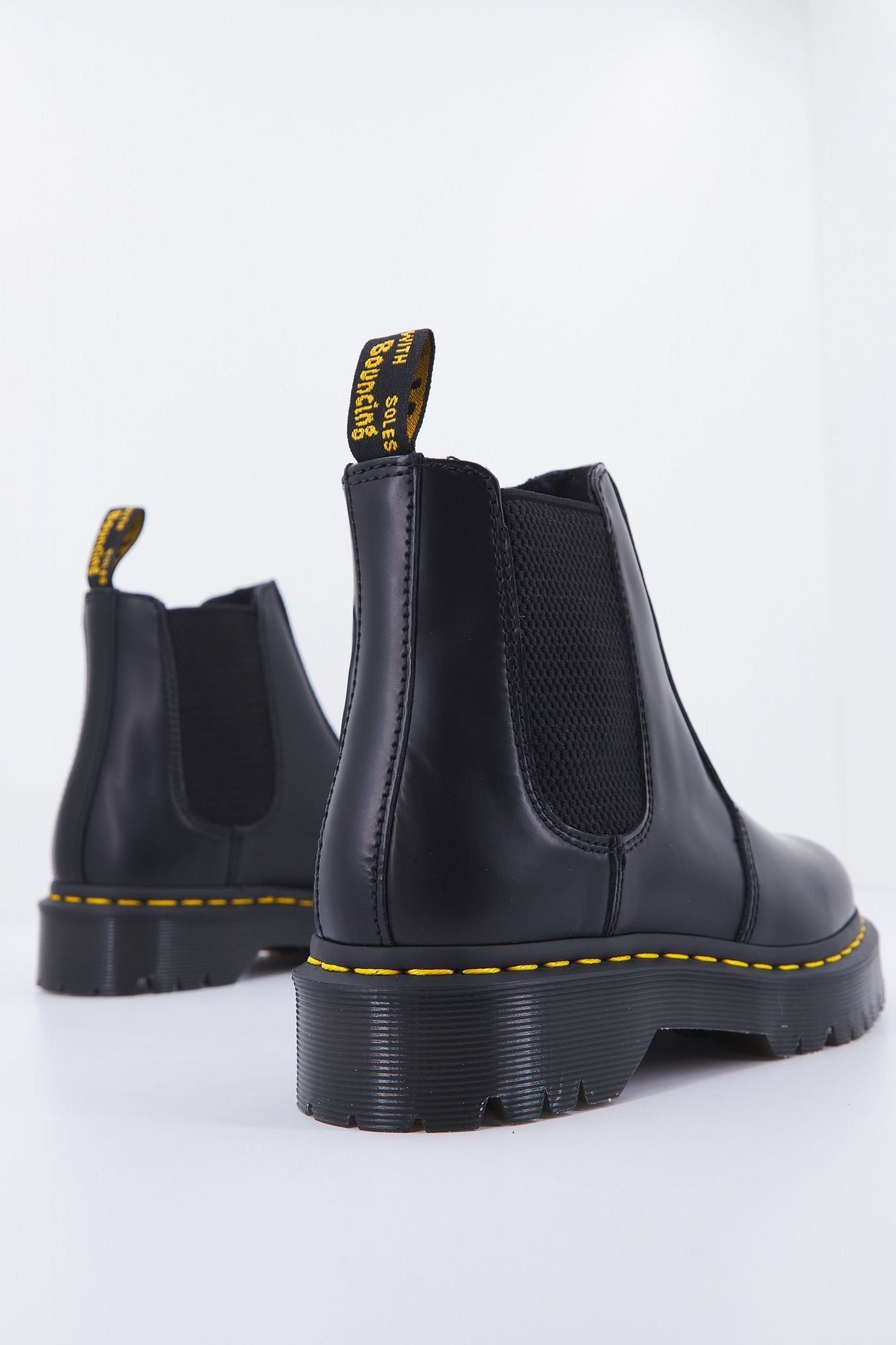 DR. MARTENS 2976 BEX BLACK SMOOTH en color NEGRO (3)