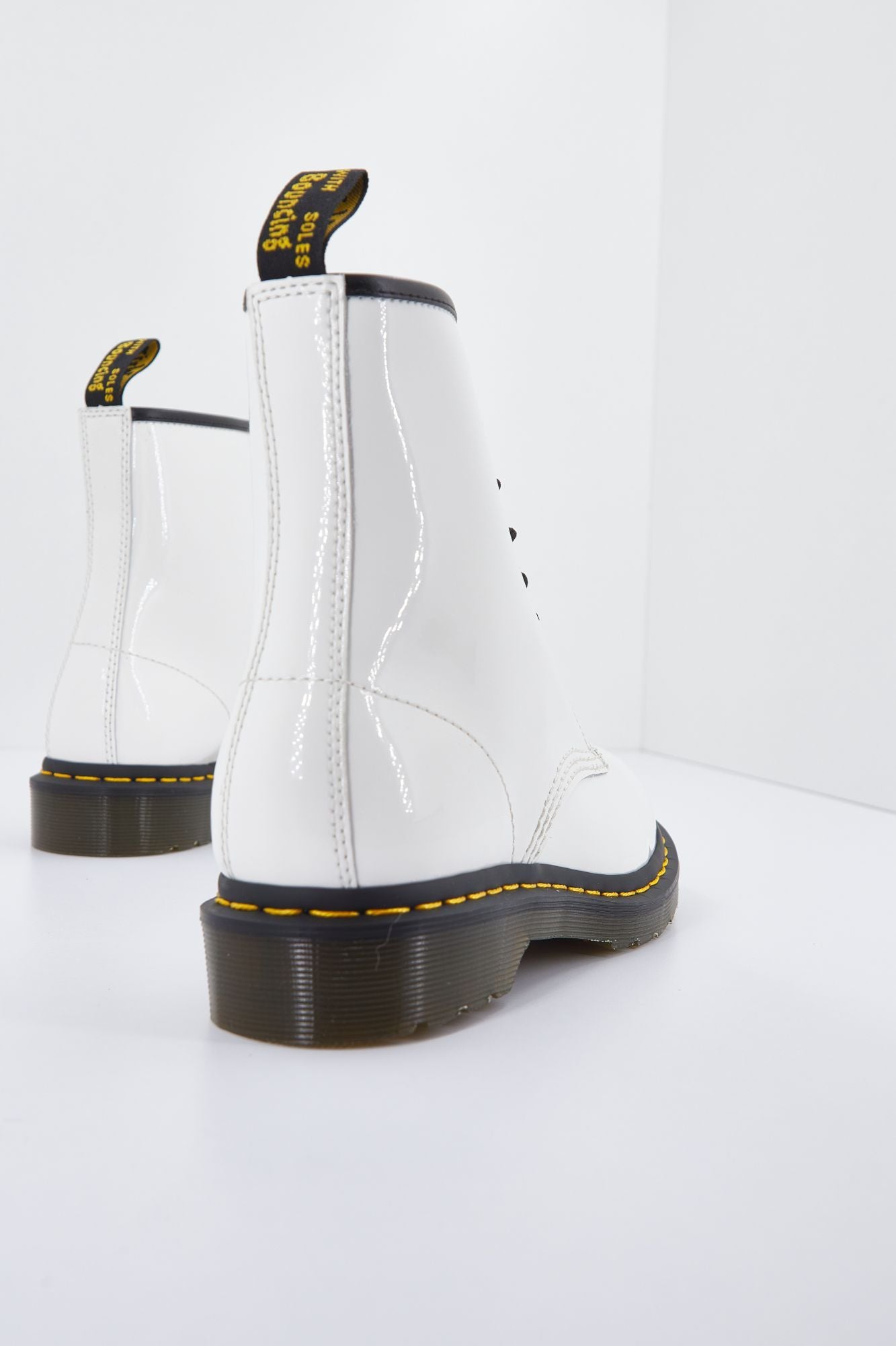 DR. MARTENS PATENT LAMPER en color BLANCO (3)