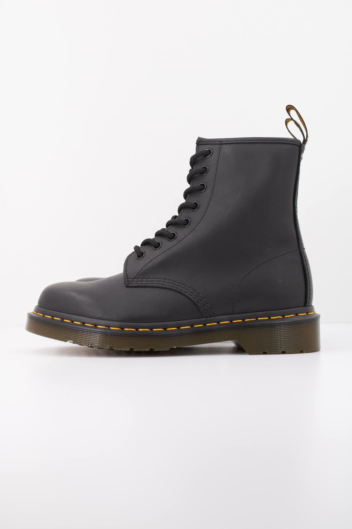 DR. MARTENS 11822003DM 1460 GREASY en color NEGRO (1)