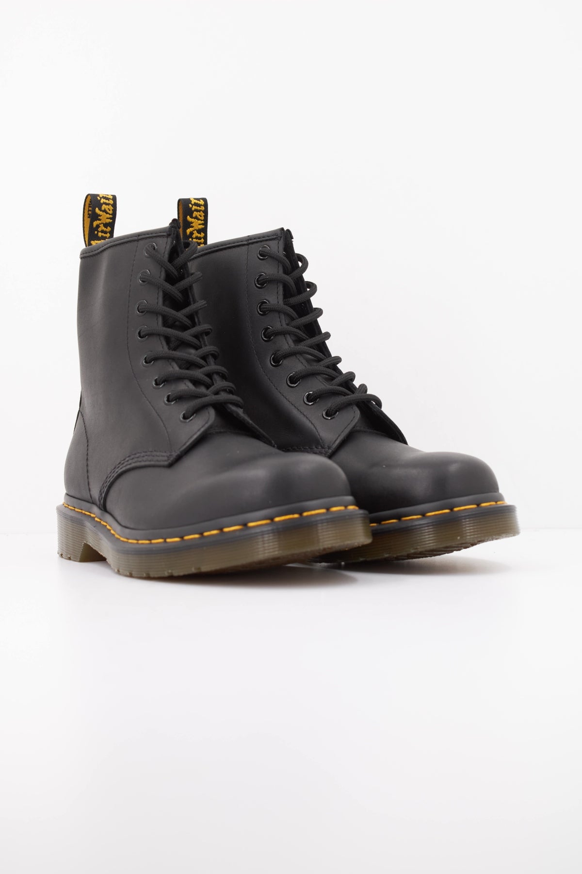 DR. MARTENS 11822003DM 1460 GREASY en color NEGRO (2)