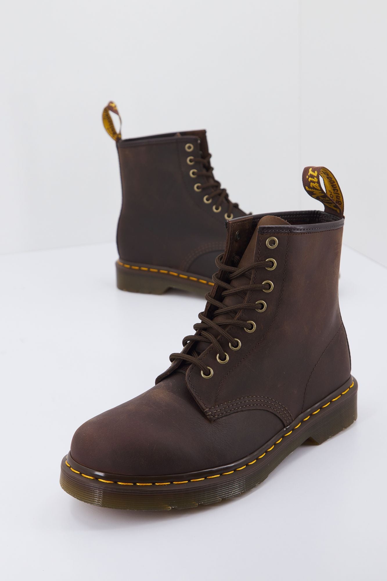 DR. MARTENS CRAZY HORSE en color MARRON (1)