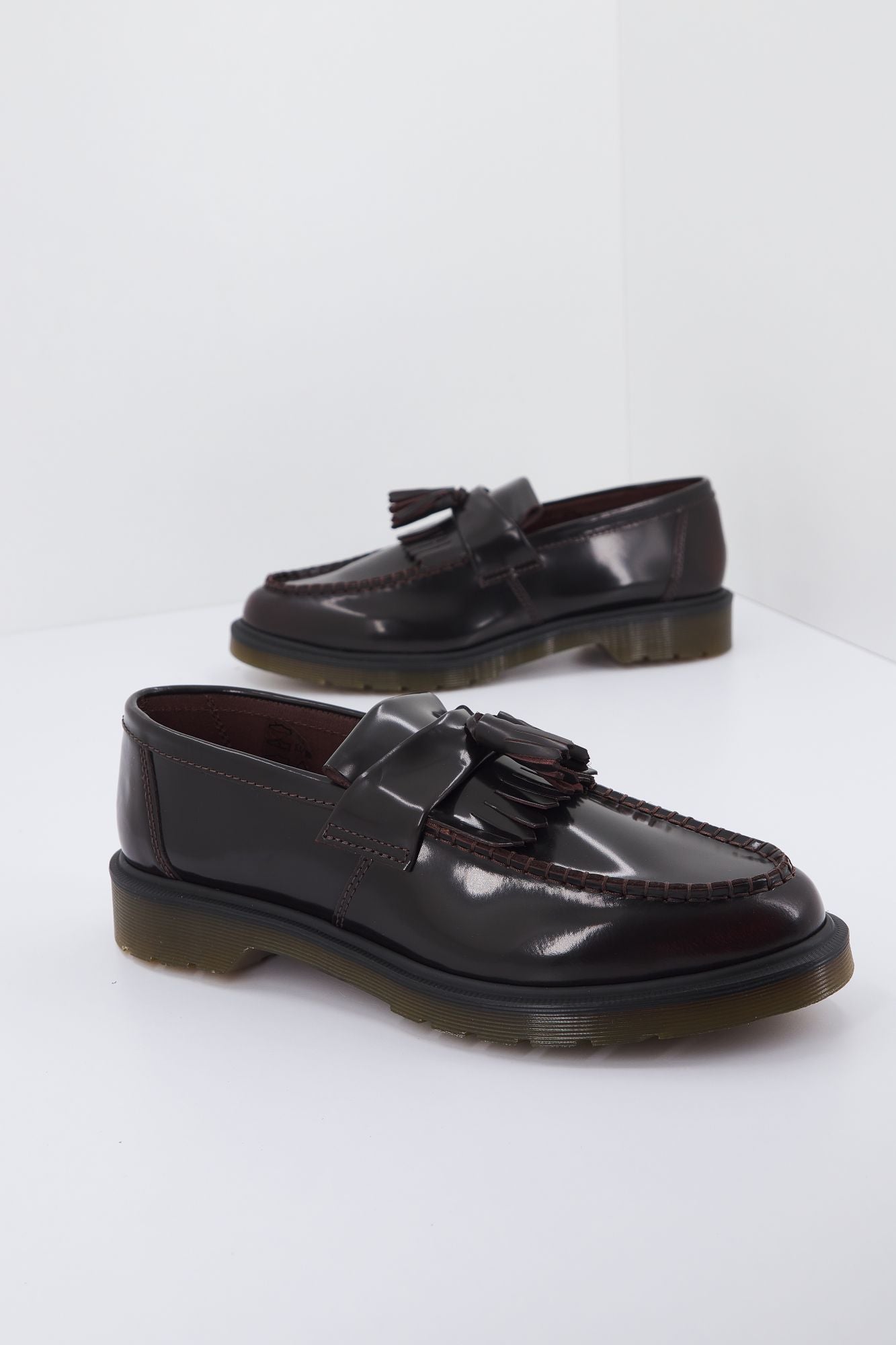 DR. MARTENS ADRIAN en color MARRON (1)