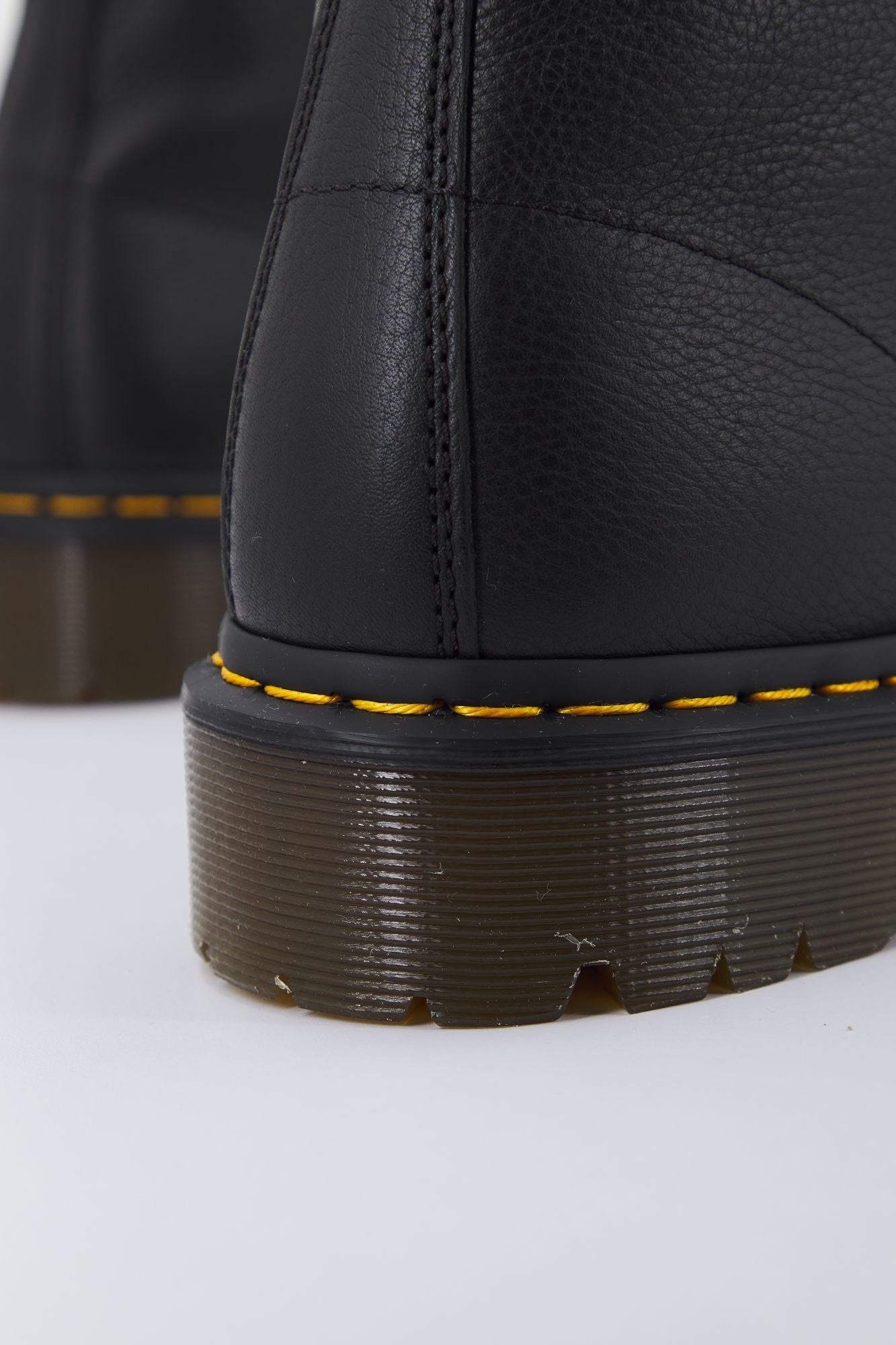 DR. MARTENS PASCAL BEX PISA en color NEGRO (3)