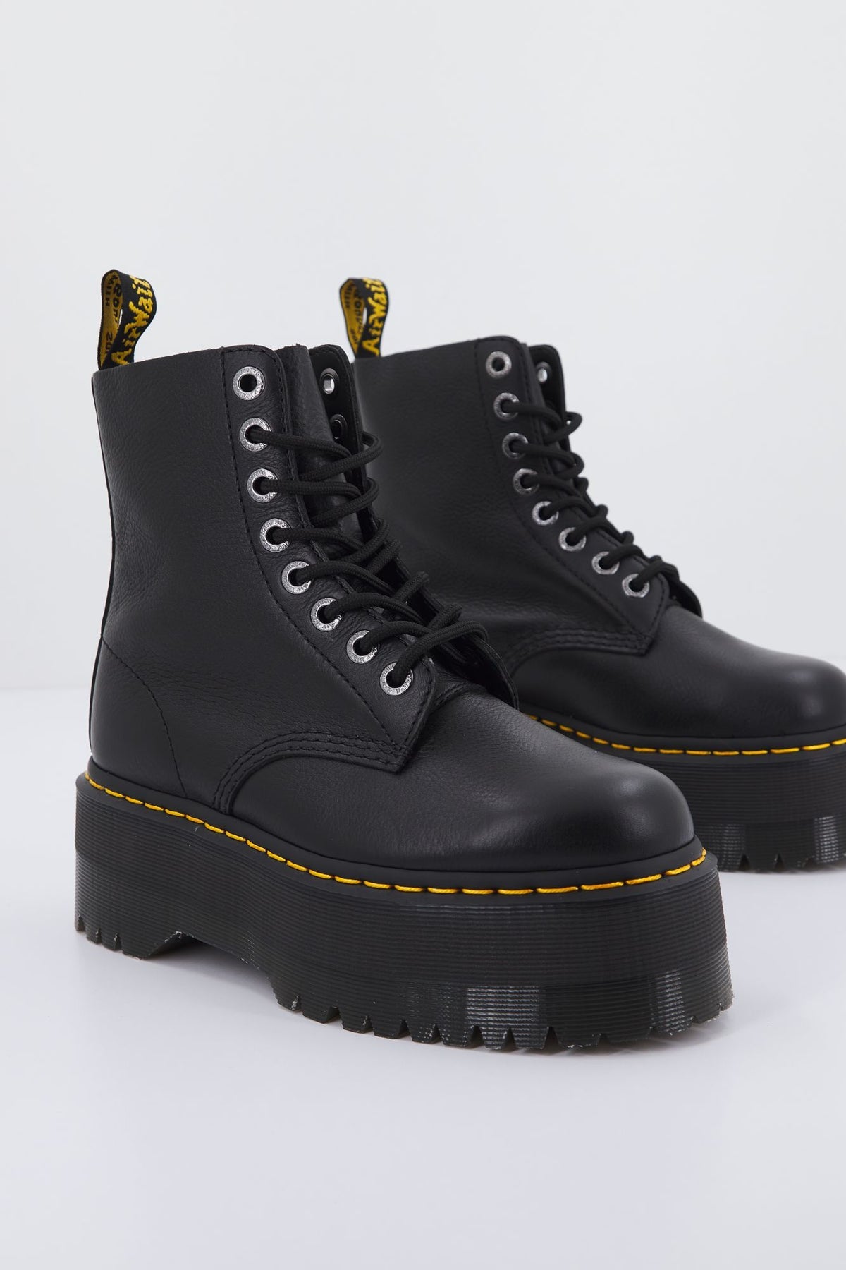 DR. MARTENS PASCAL MAX PISA en color NEGRO (1)