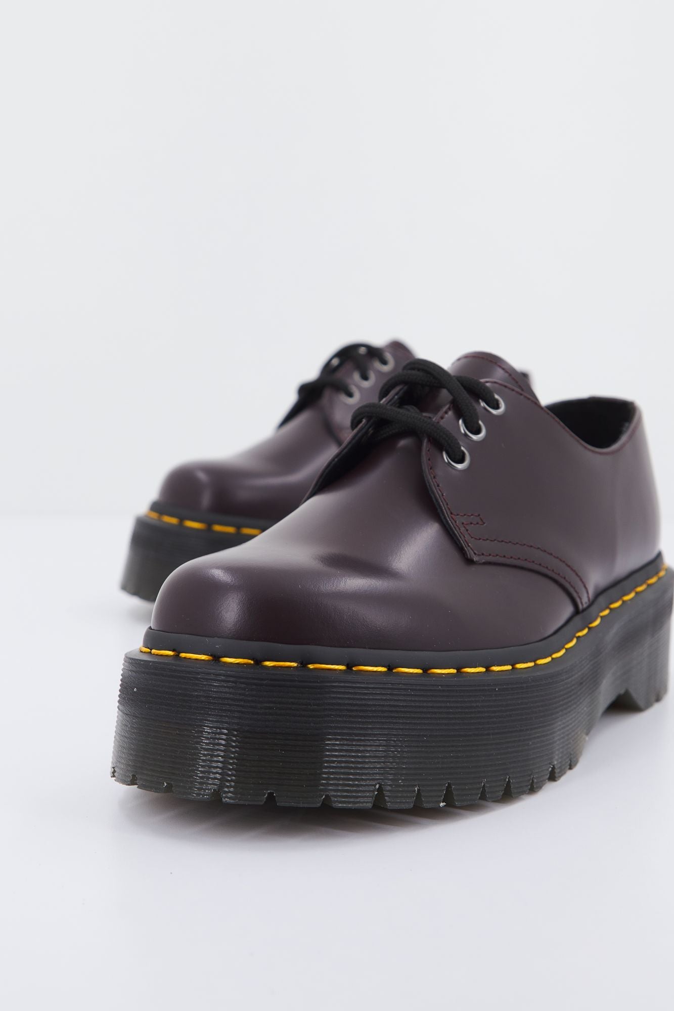DR. MARTENS 1461 QUAD en color BURDEOS (2)