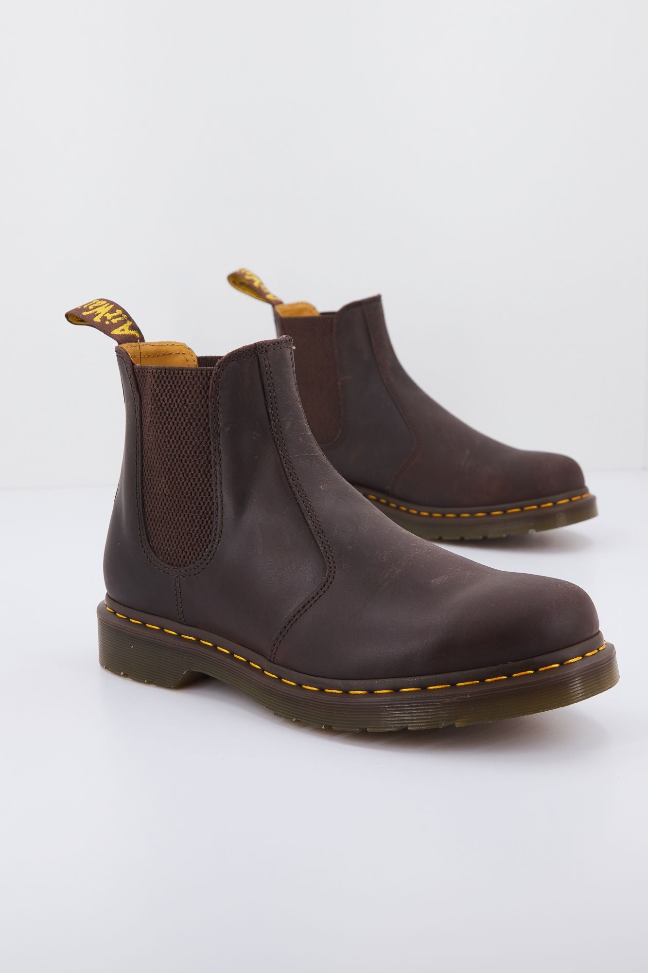 DR. MARTENS 2976 YELLOW STITCH CHELSEA BOOTS en color MARRON (4)