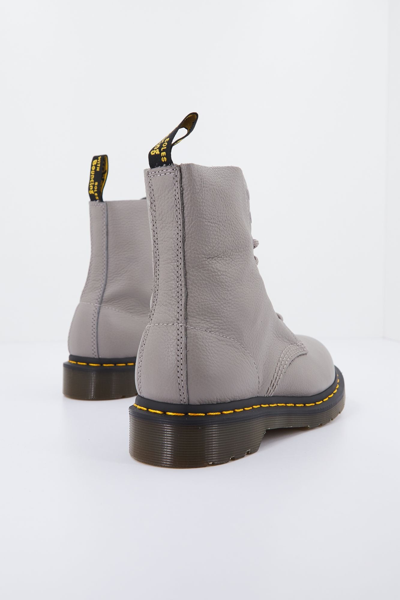 DR. MARTENS 1460 PASCAL VIRGINIA en color GRIS (3)