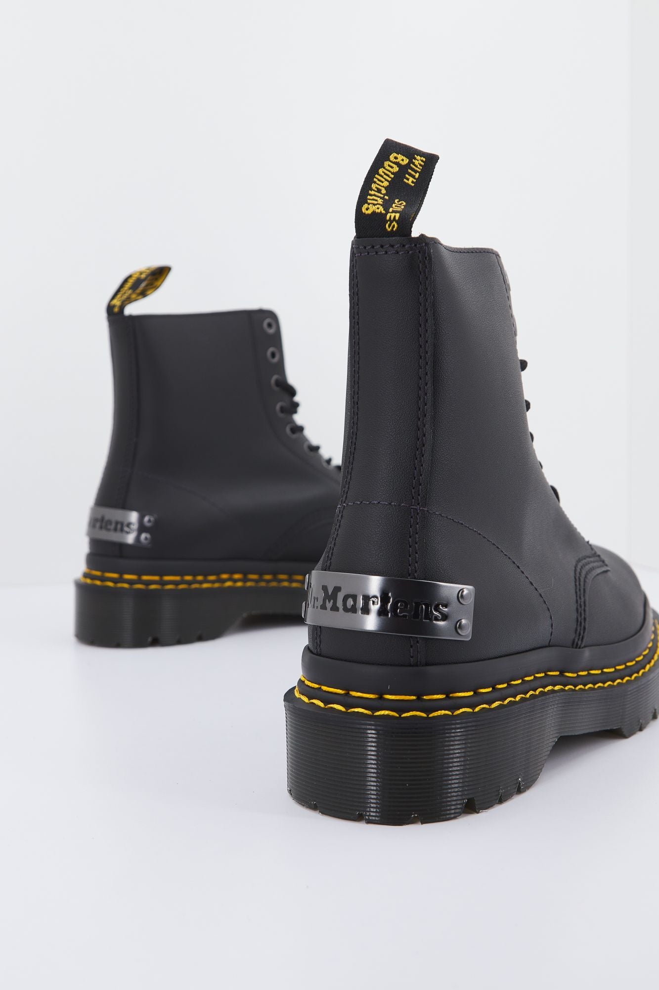 DR. MARTENS 1460 BEX DS PLTD en color NEGRO (3)