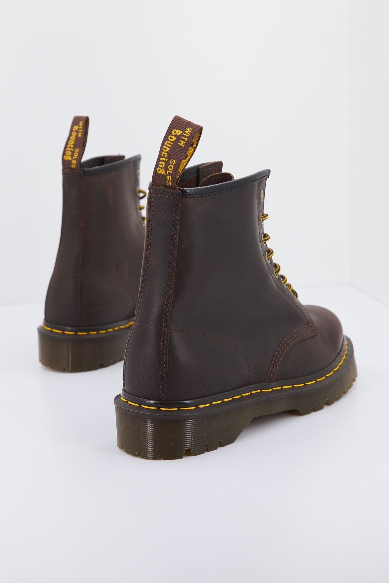 DR. MARTENS CORE BEX en color MARRON (3)