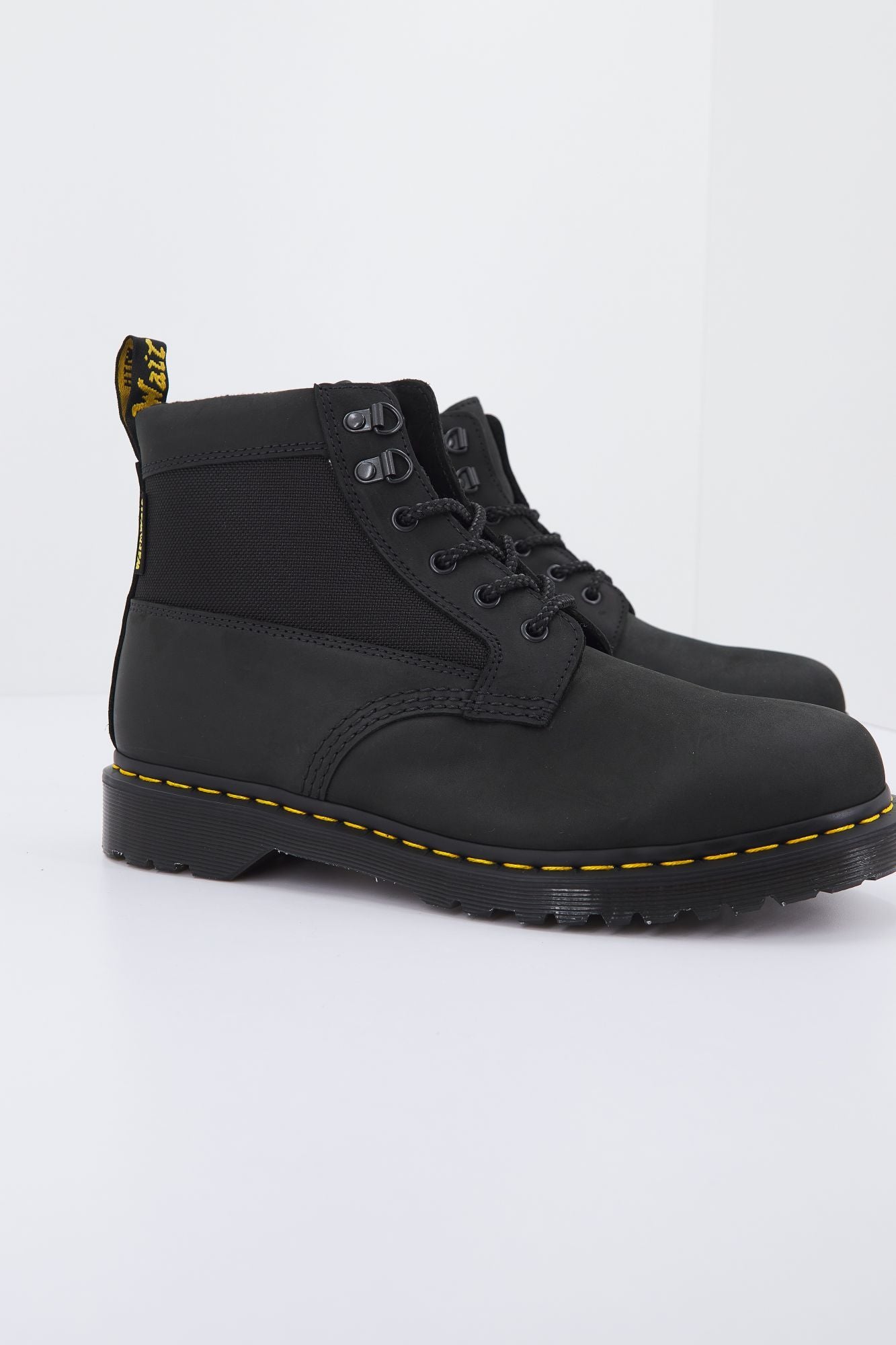 DR. MARTENS STREETER+EXTRA TOUGH en color NEGRO (1)