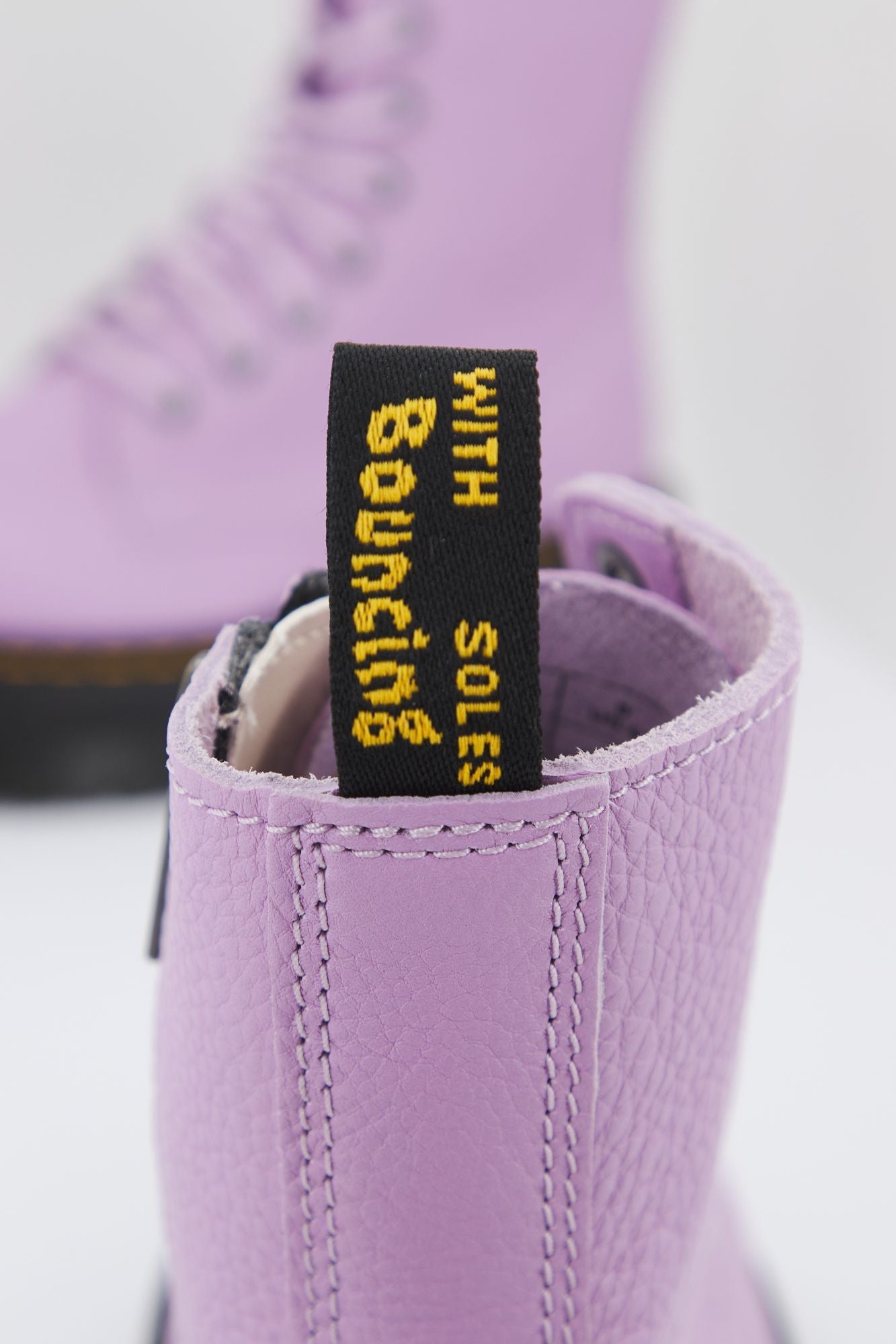 DR. MARTENS JADON III PISA en color VIOLETA (4)