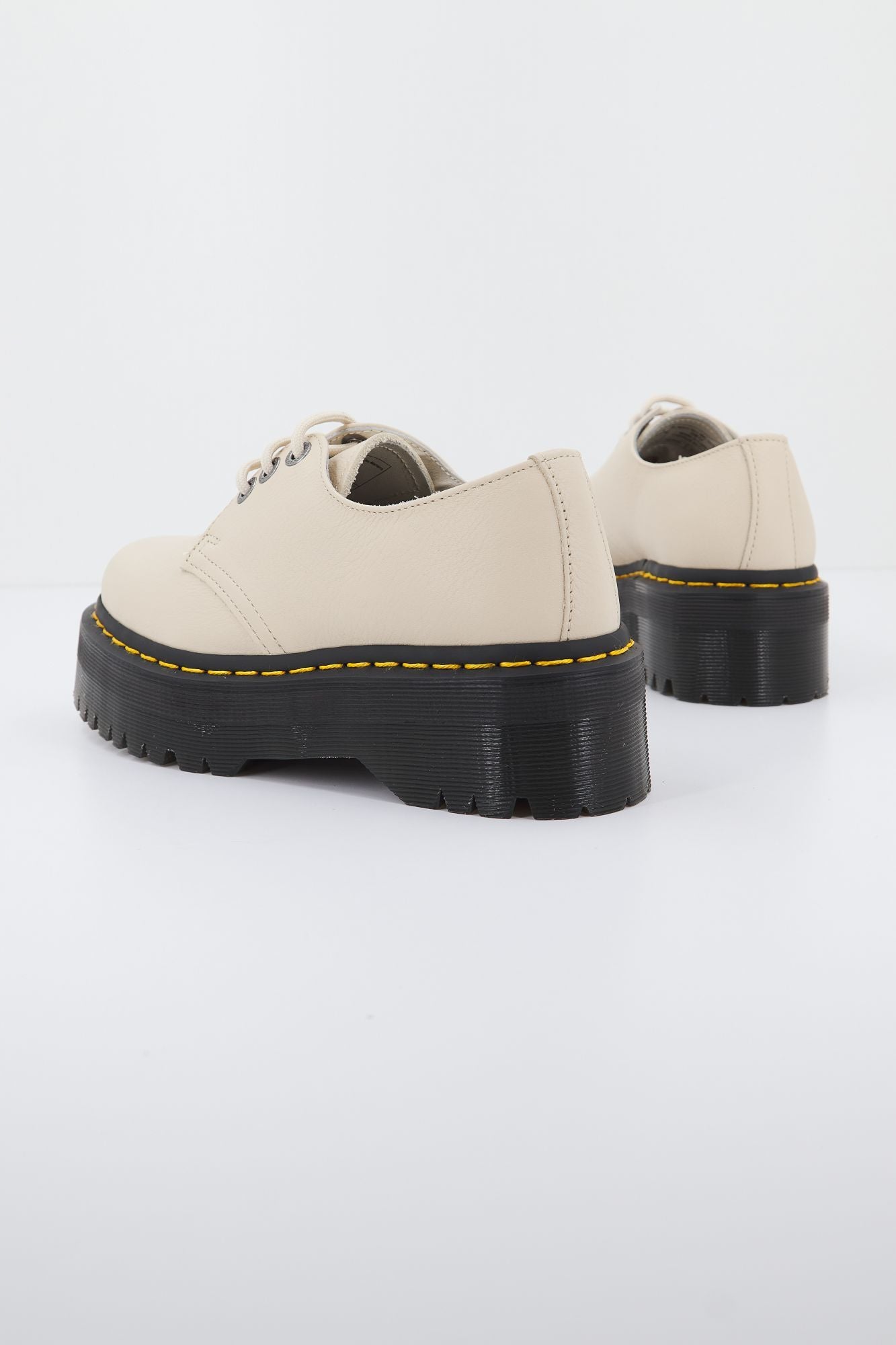 DR. MARTENS QUAD II PARCHMENT P en color BEIS (3)
