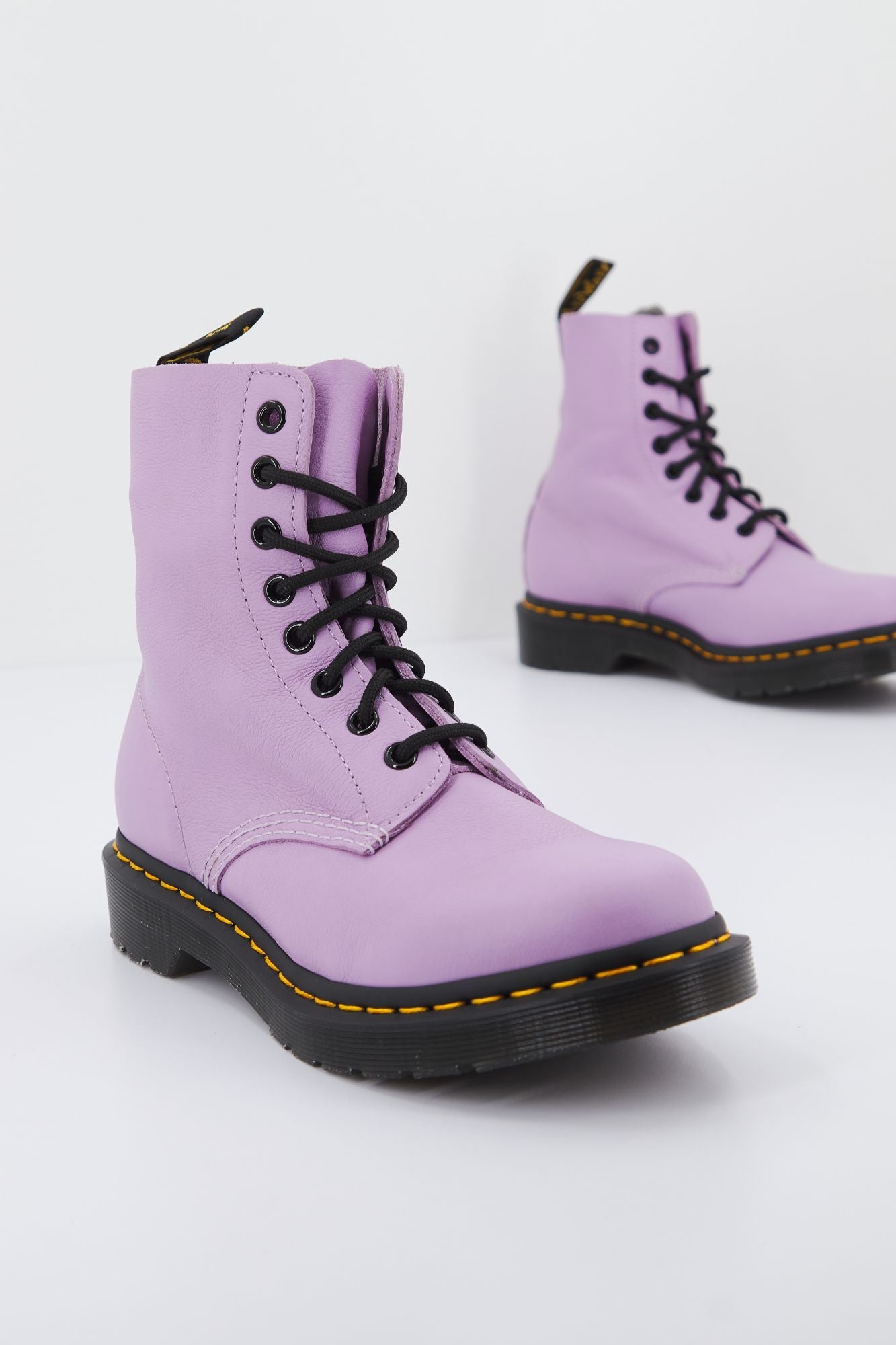 DR. MARTENS PASCAL VIRGINIA en color VIOLETA (1)