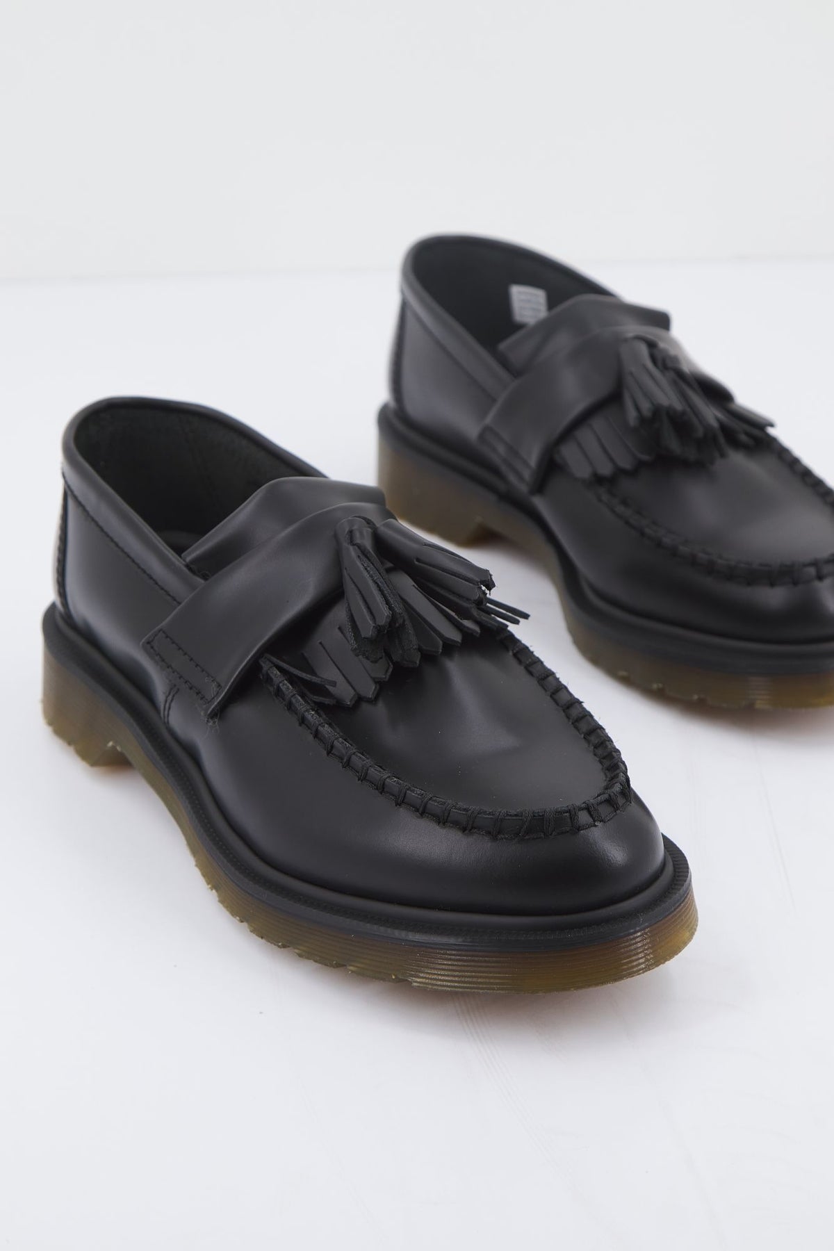 DR. MARTENS ADRIAN SMOOTH en color NEGRO (1)