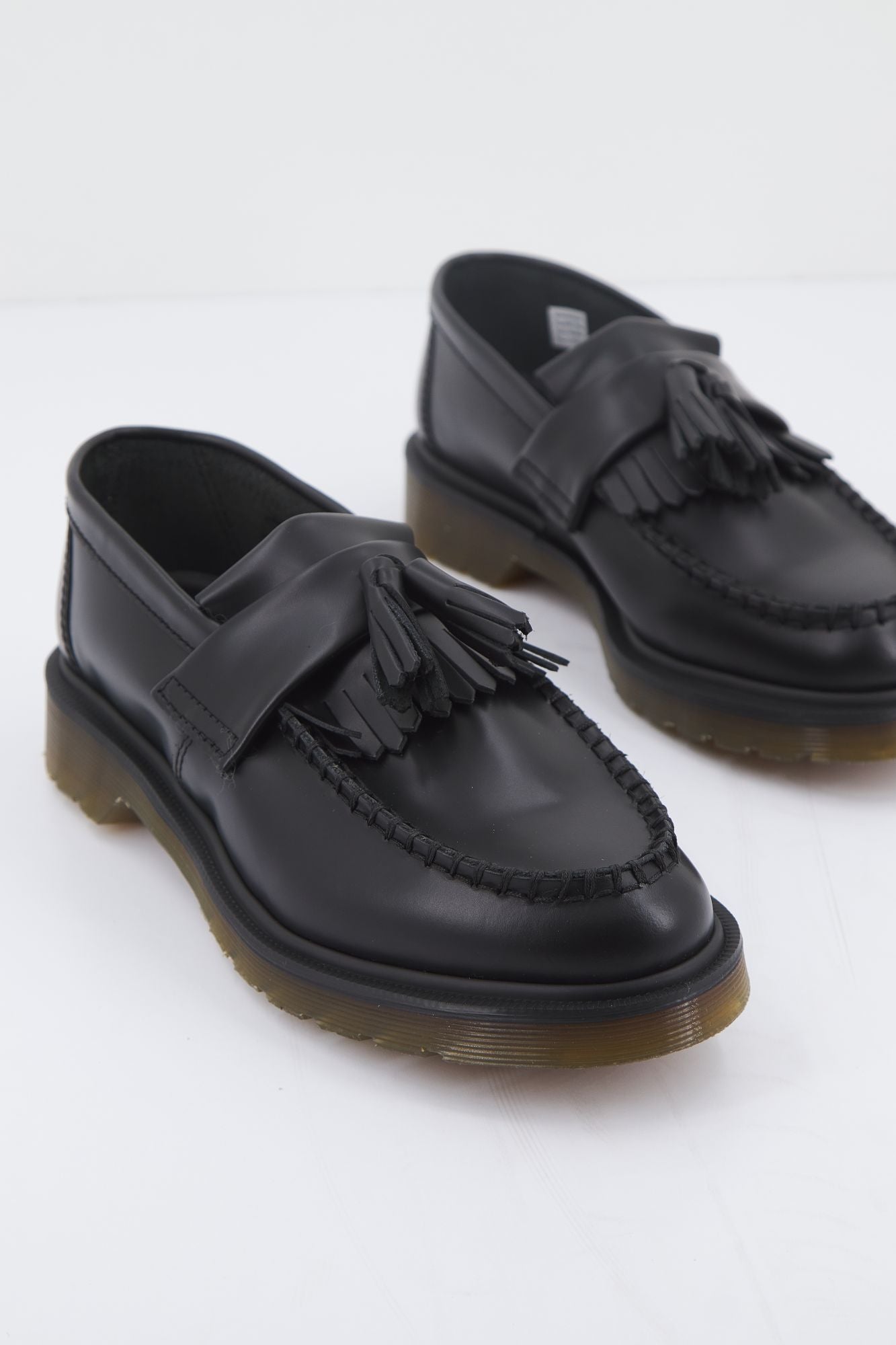 DR. MARTENS ADRIAN SMOOTH en color NEGRO (1)