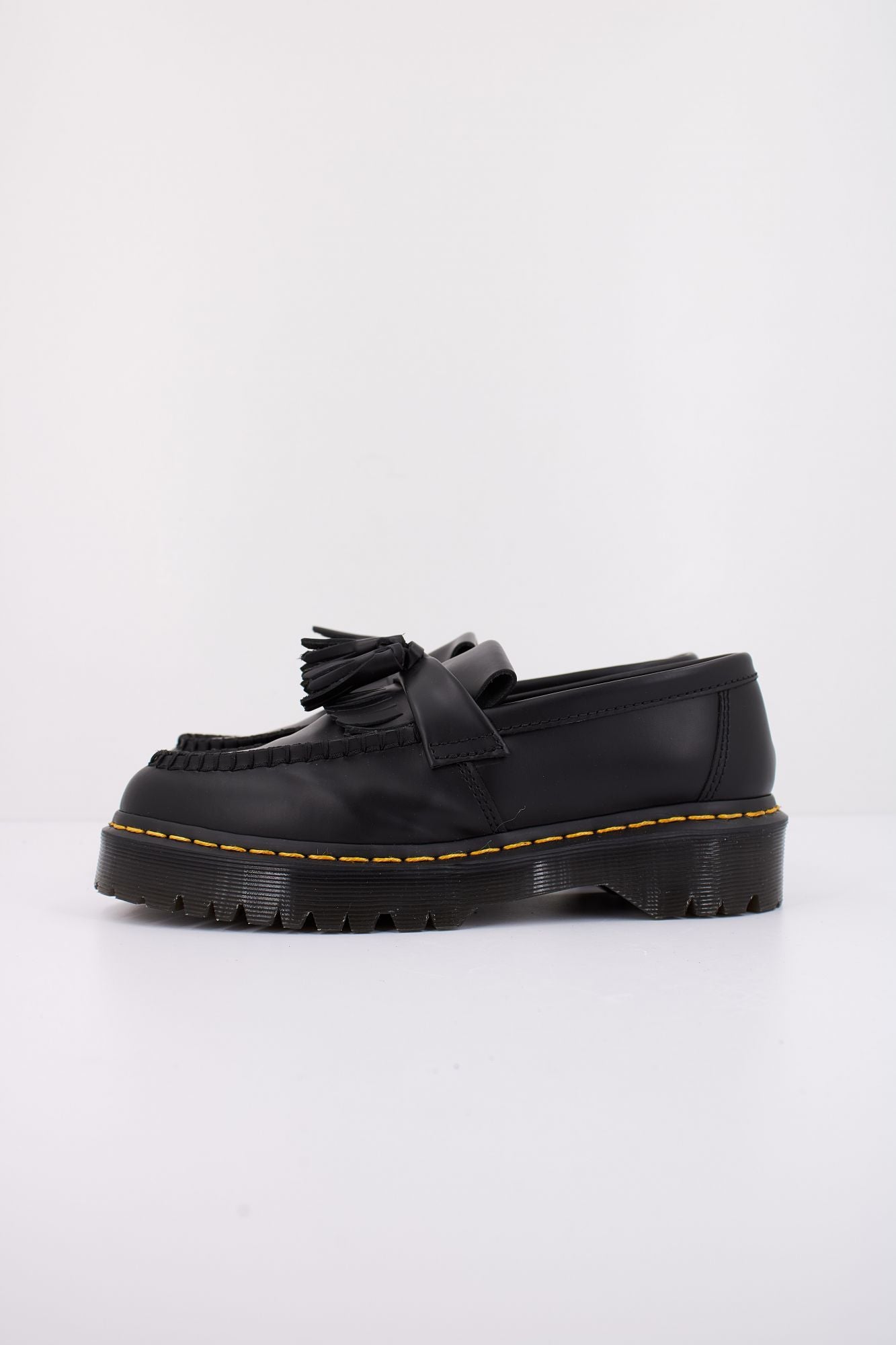 DR. MARTENS ADRIAN BEX BLACK SMOOTH en color NEGRO (1)