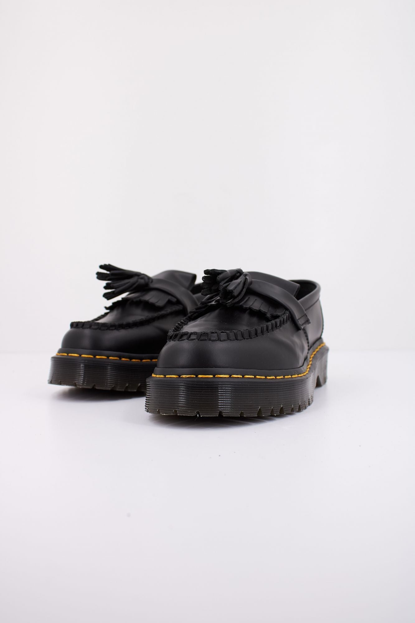 DR. MARTENS ADRIAN BEX BLACK SMOOTH en color NEGRO (2)