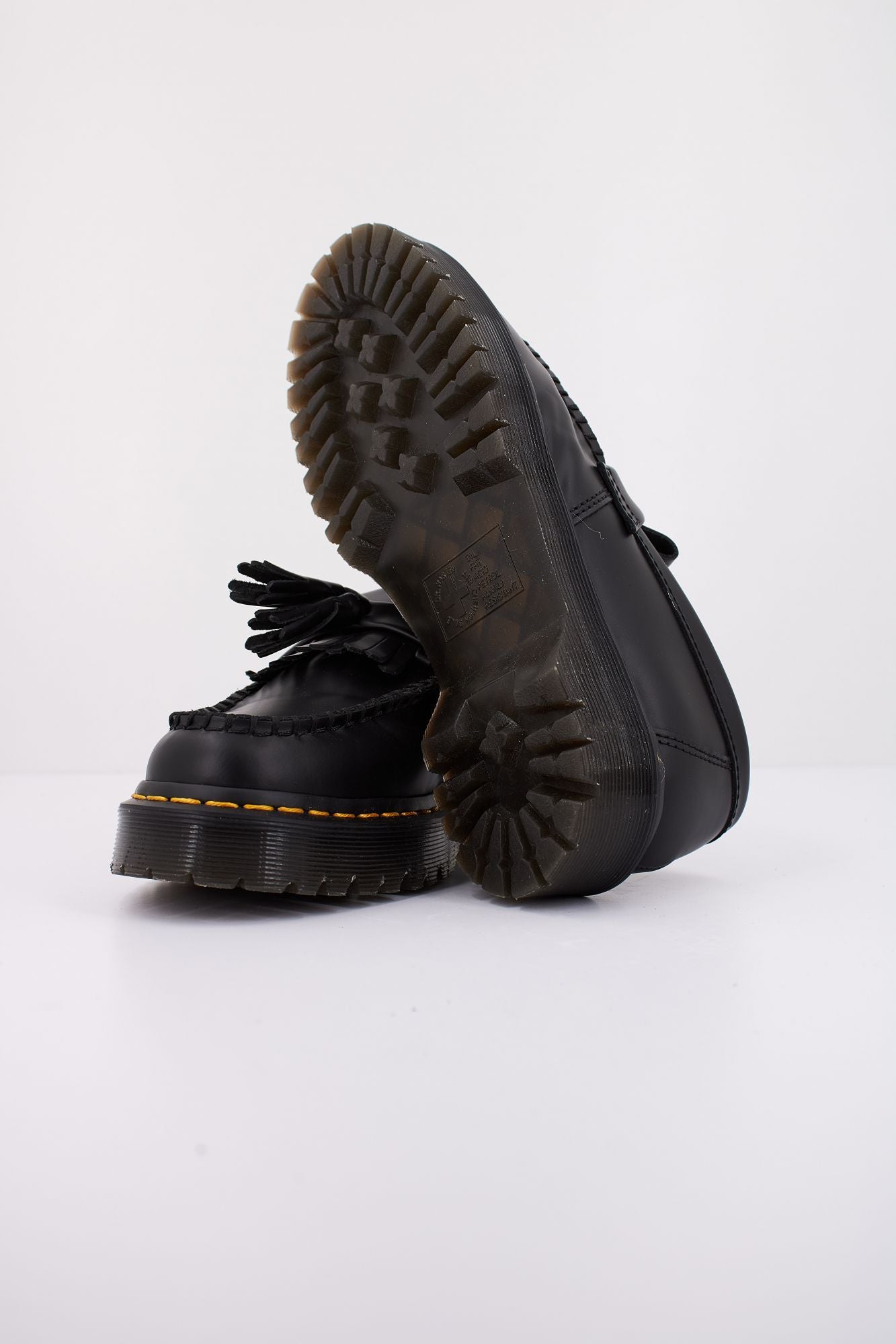 DR. MARTENS ADRIAN BEX BLACK SMOOTH en color NEGRO (5)