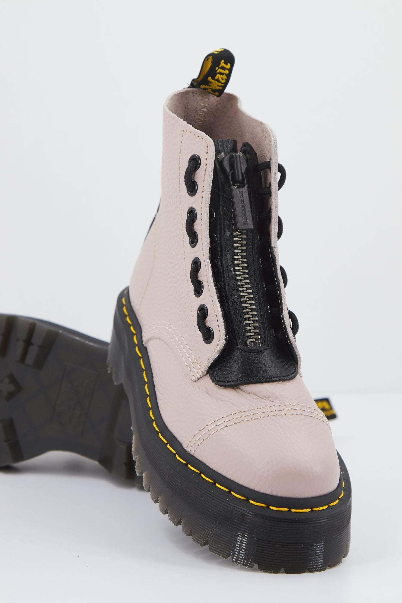DR. MARTENS SINCLAIR VINTAGE en color BEIS (3)