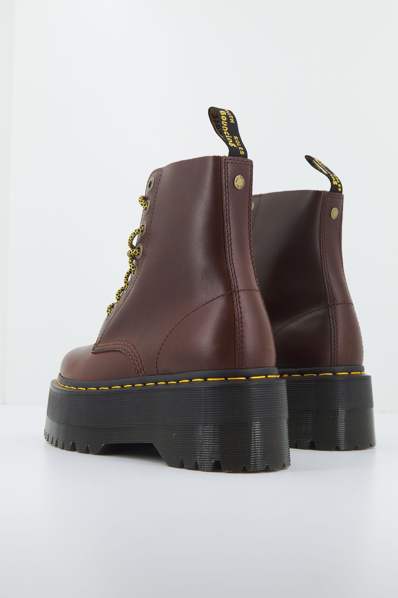 DR. MARTENS 1460 PASCAL MAX en color MARRON (3)