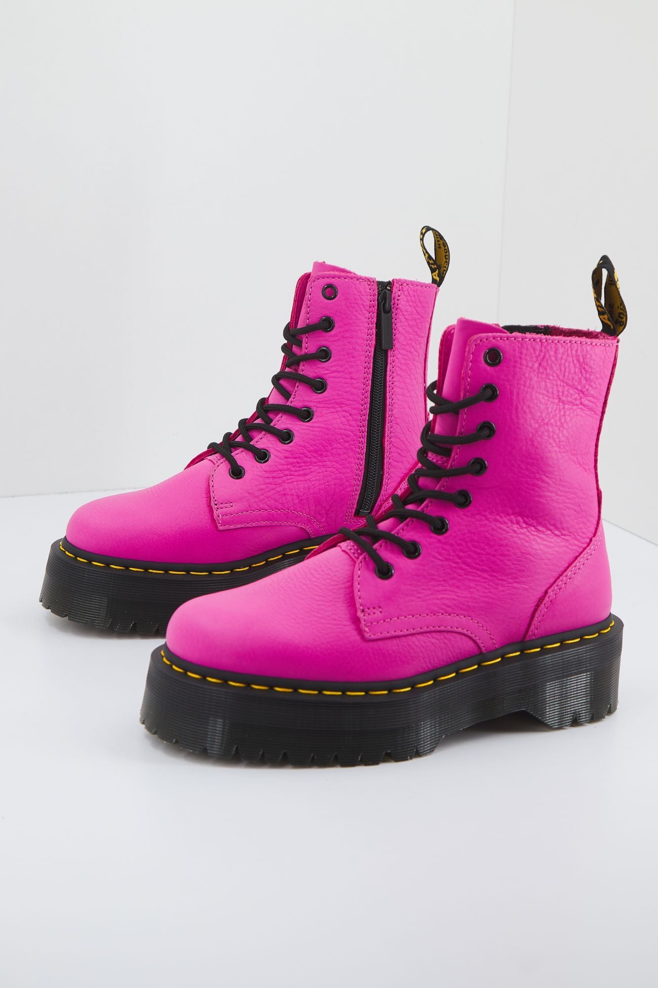 DR. MARTENS JADON THRIFT en color ROSA (2)