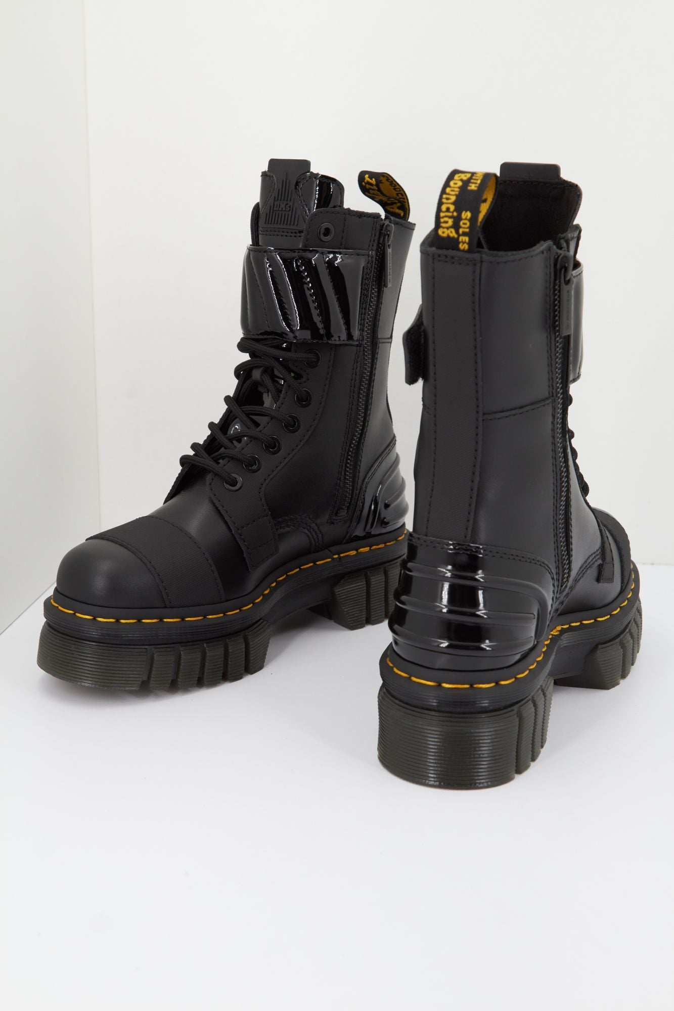 DR. MARTENS AUDRICK 10I BOOT en color NEGRO (3)
