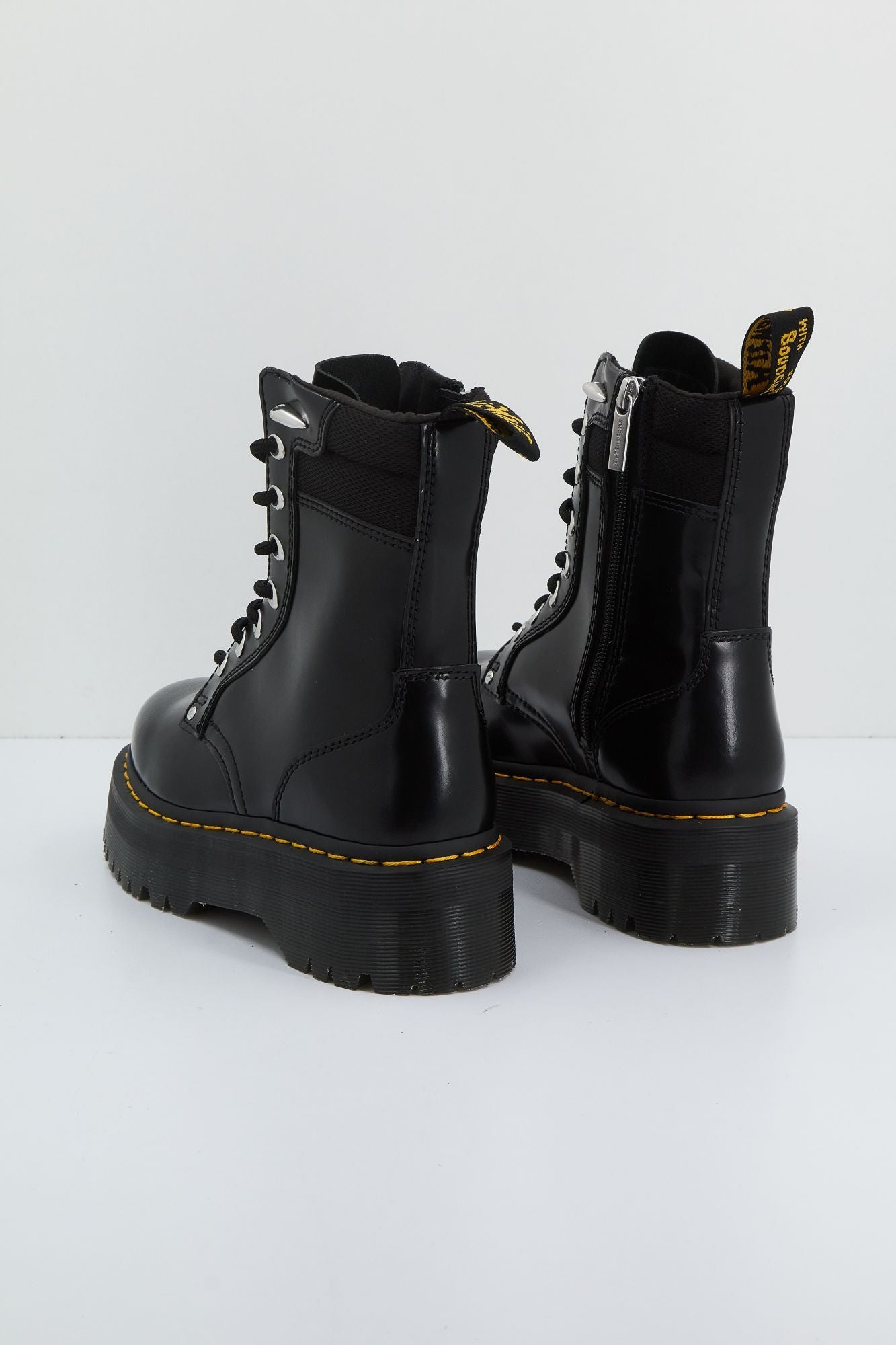 DR. MARTENS JADON HDW II en color NEGRO (4)