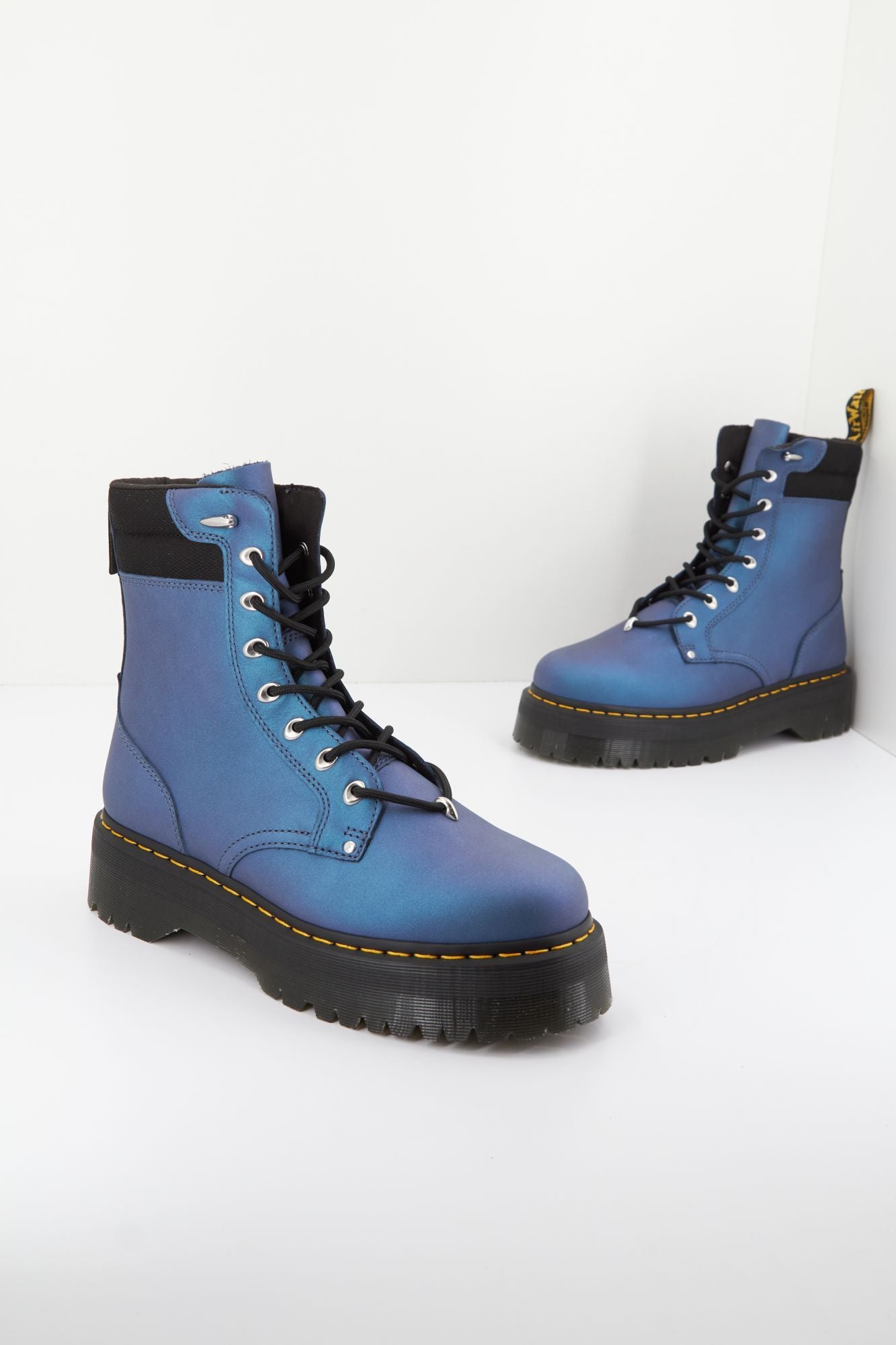DR. MARTENS JADON HDW II en color AZUL (3)