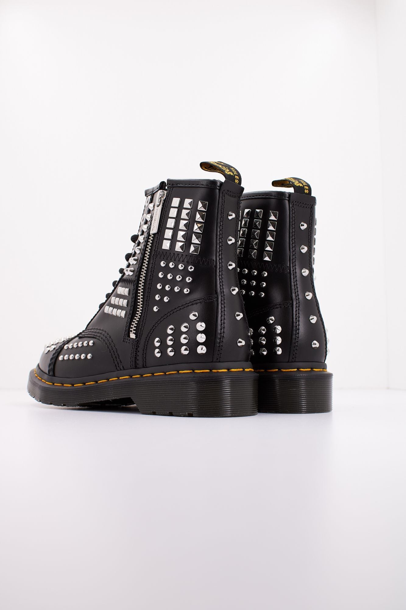 DR. MARTENS ATLAS en color NEGRO (3)