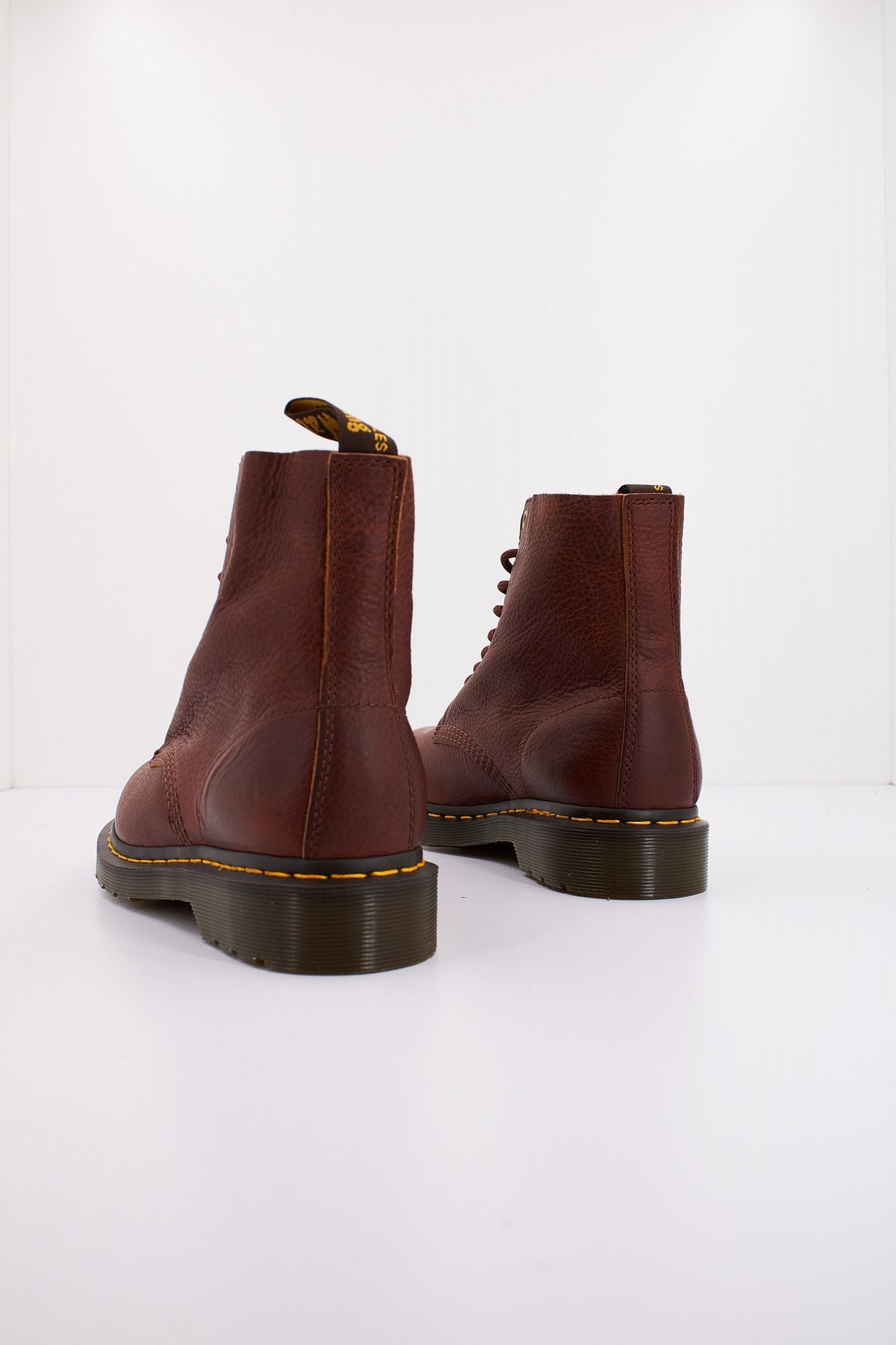 DR. MARTENS PASCAL en color MARRON (4)