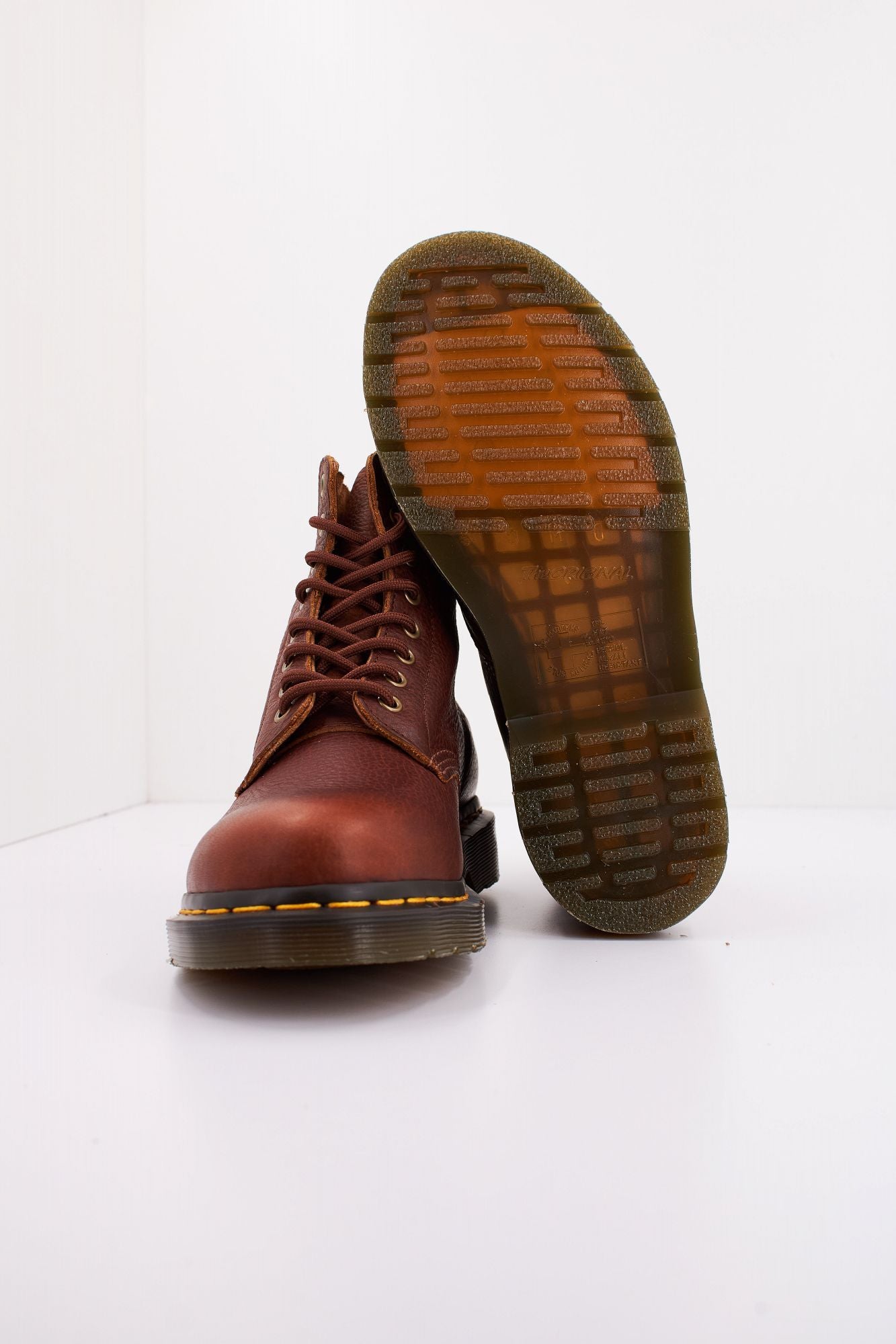 DR. MARTENS PASCAL en color MARRON (5)