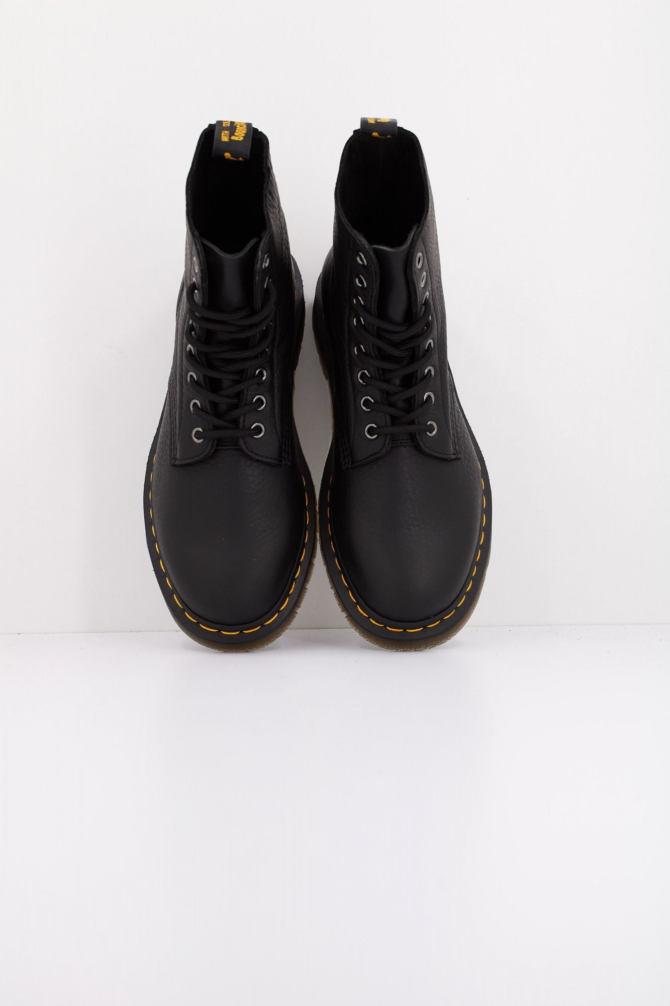 DR. MARTENS 1460 en color NEGRO (3)