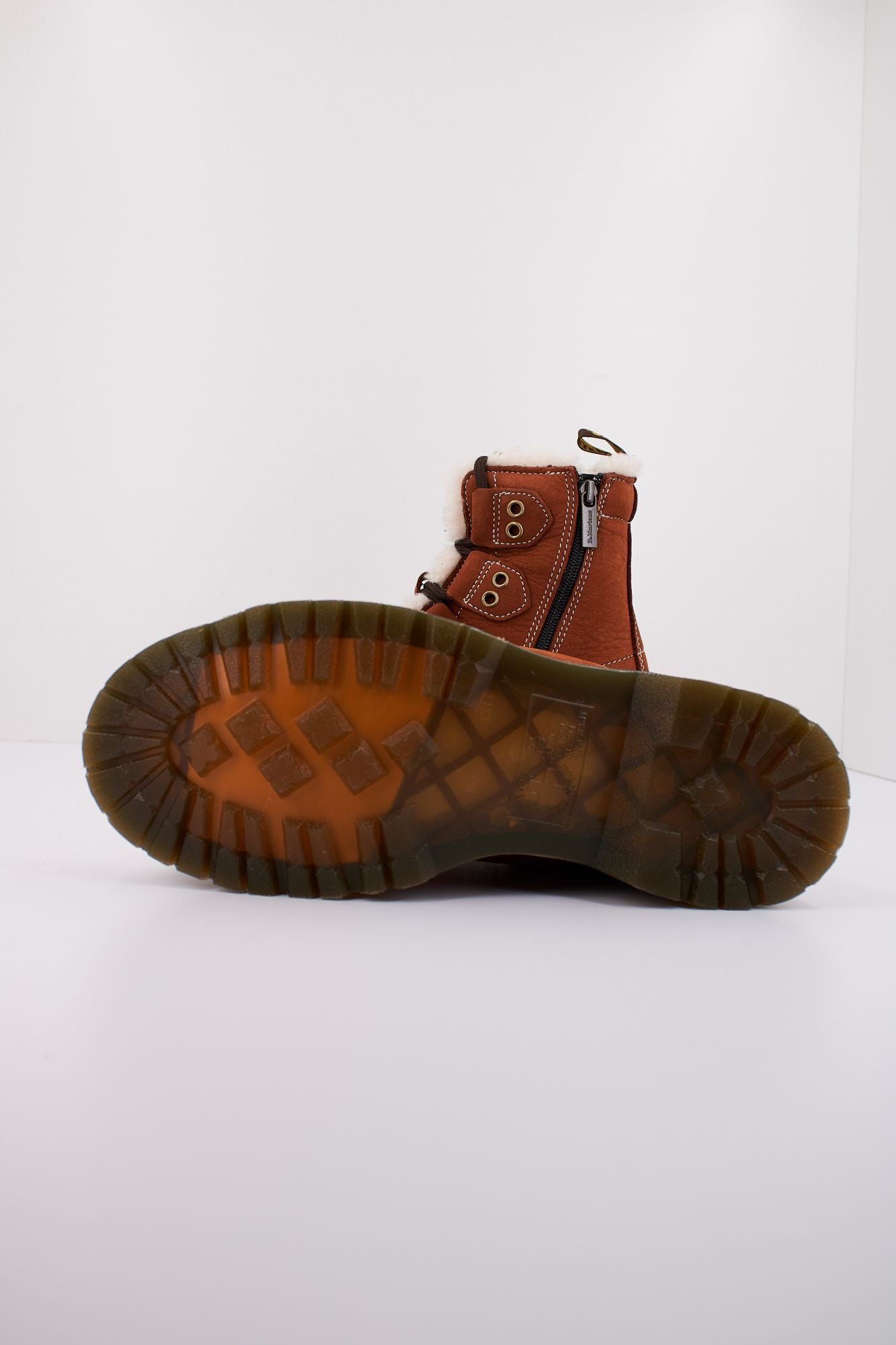 DR. MARTENS 1460 LTT FL en color MARRON (5)