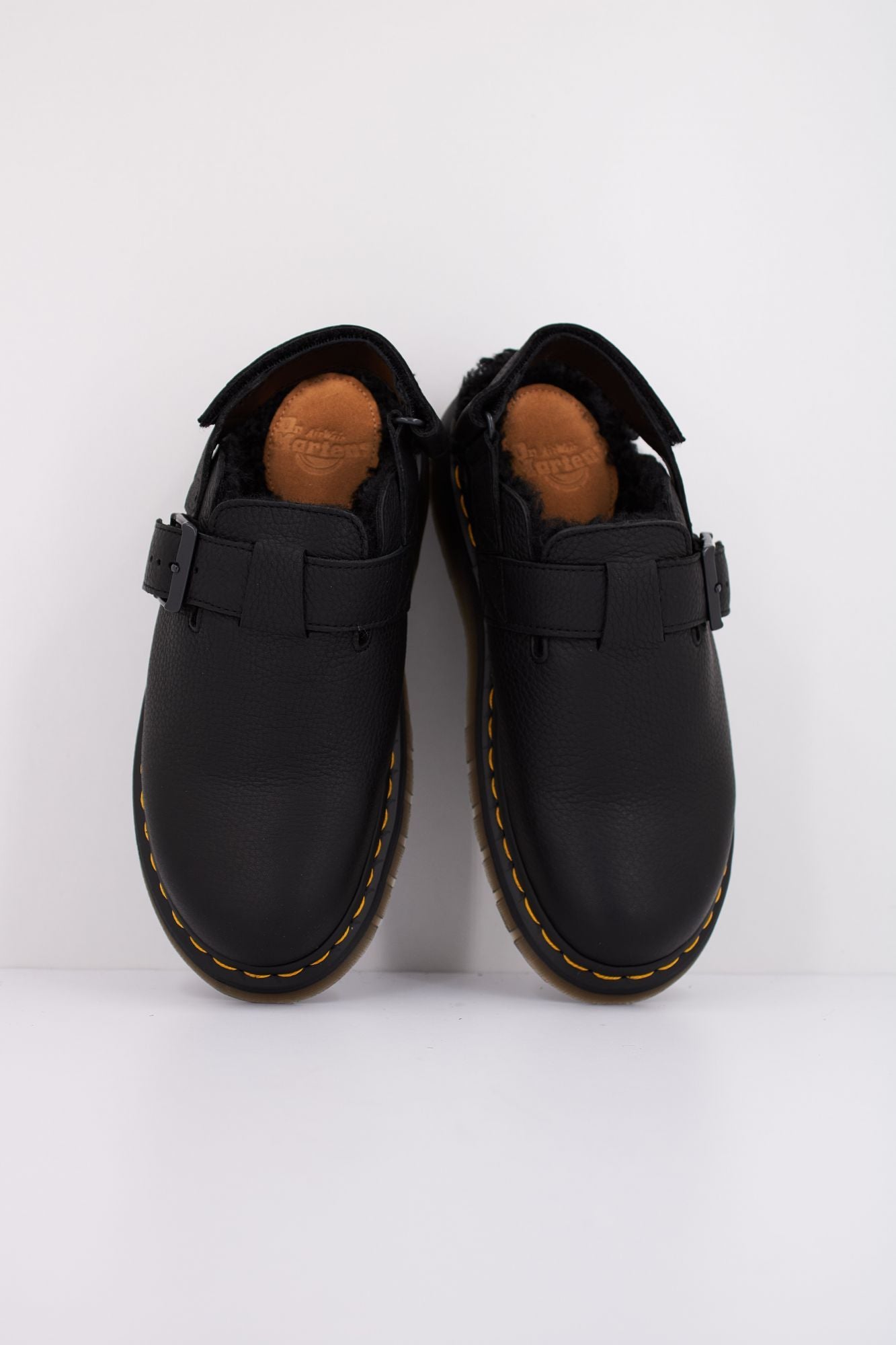 DR. MARTENS JORGE ll FL en color NEGRO (3)