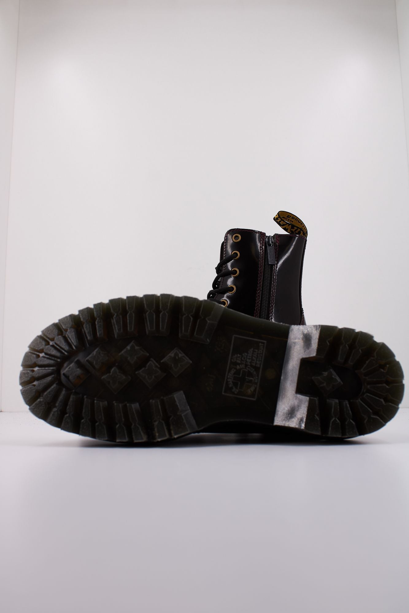 DR. MARTENS JADON en color BURDEOS (5)