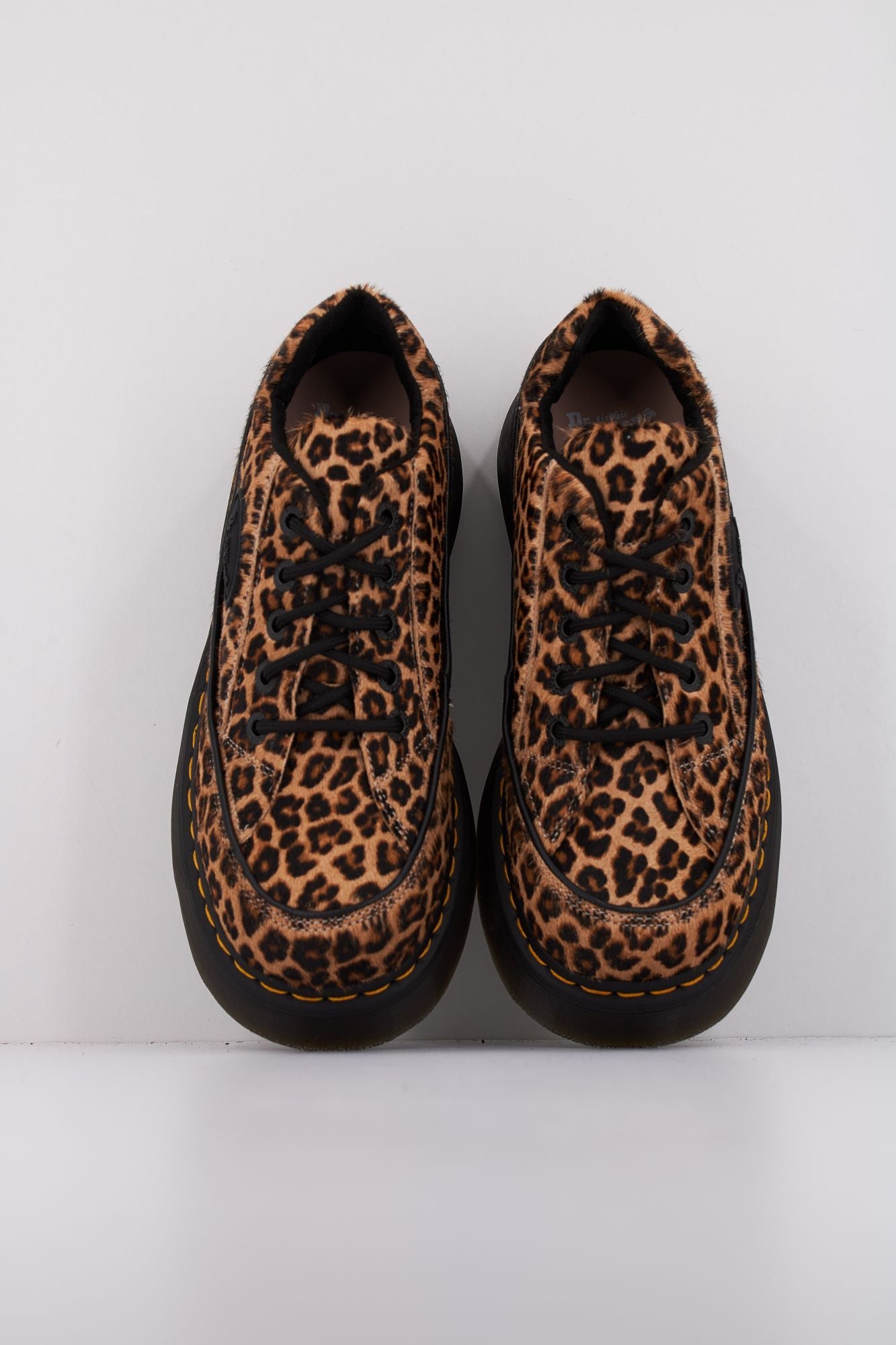 DR. MARTENS BUZZ en color ANIMAL PRINT (3)