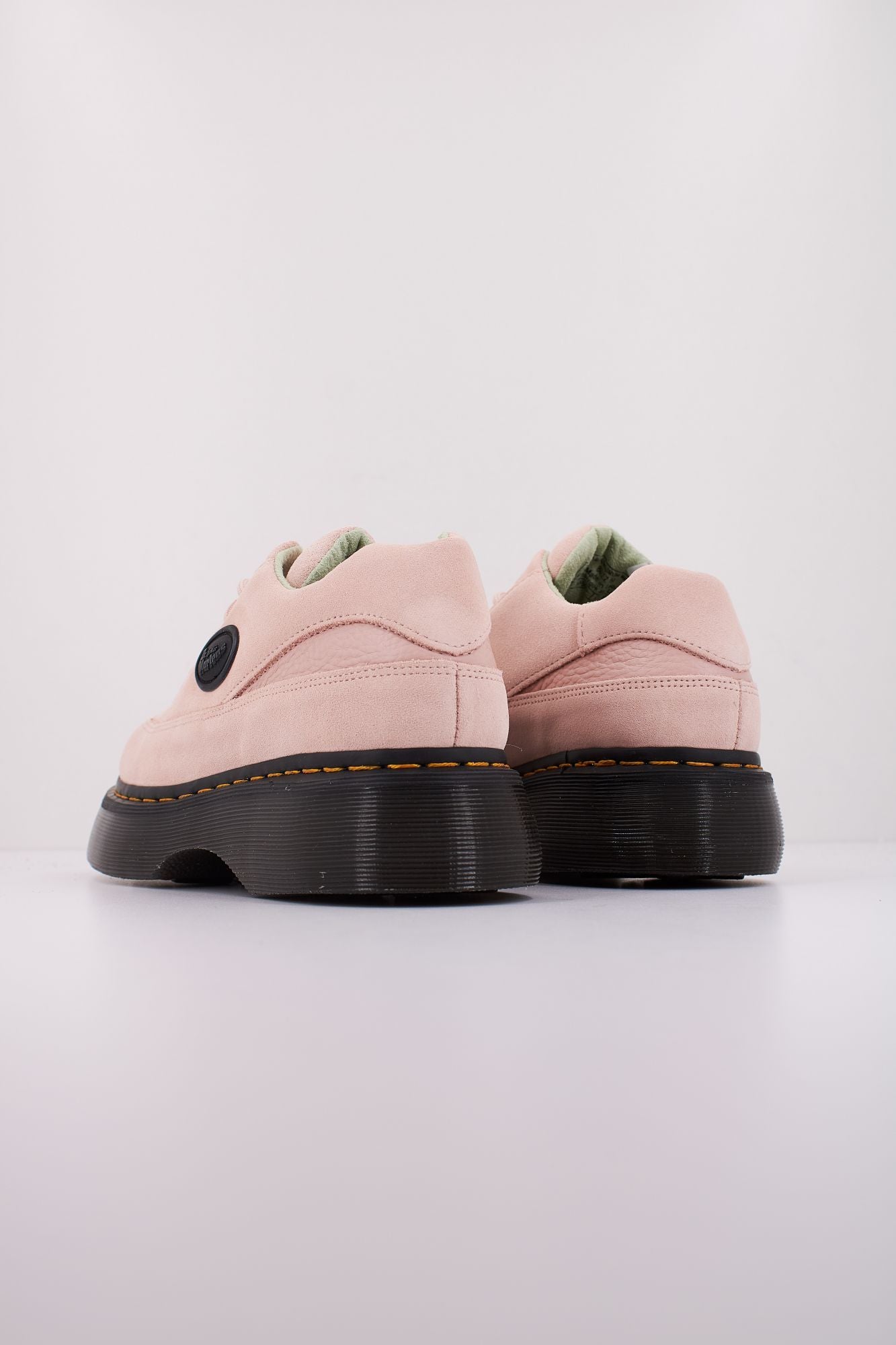 DR. MARTENS BUZZ en color ROSA (4)