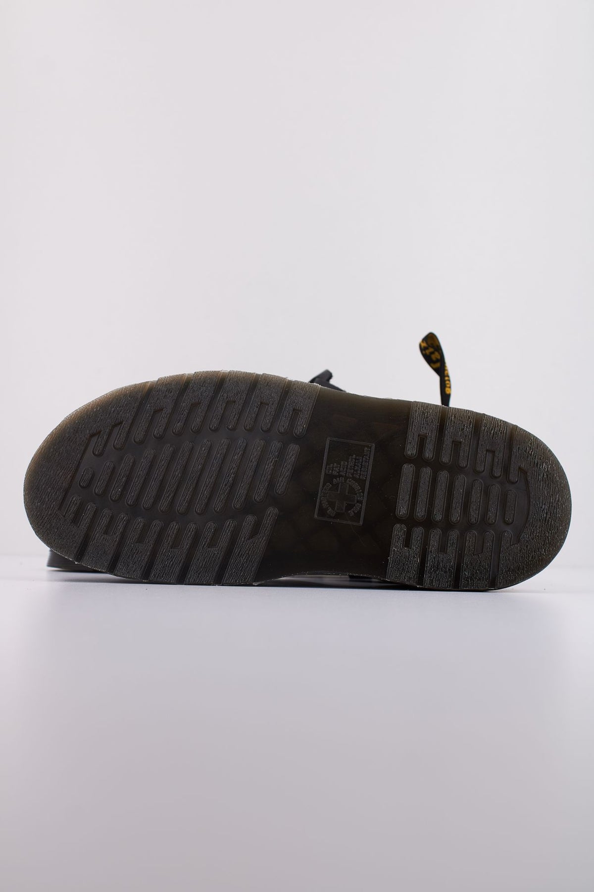 DR. MARTENS GARIN en color NEGRO (5)