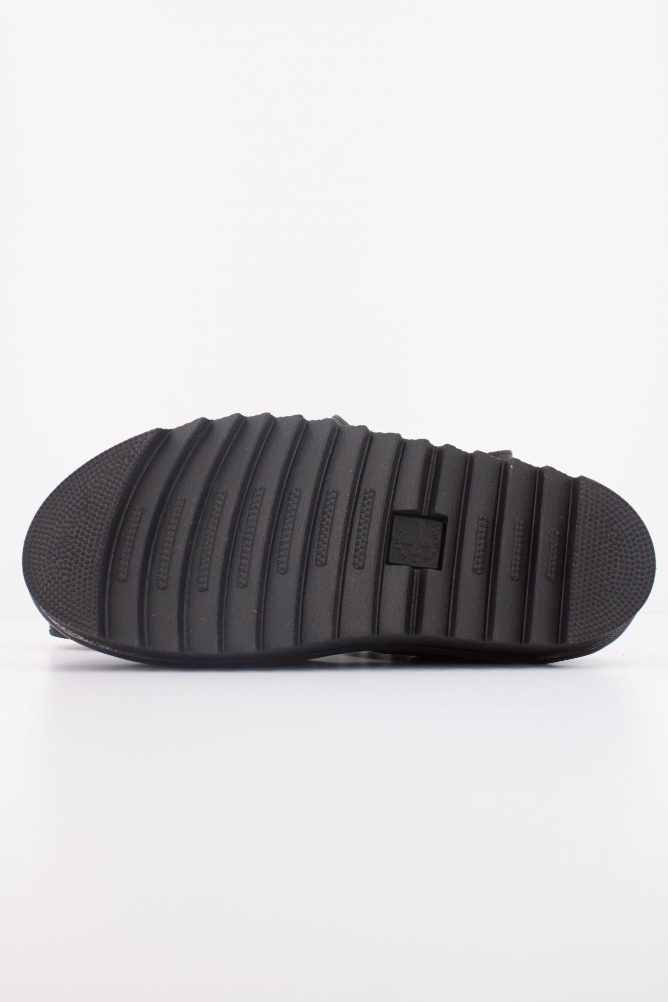 DR. MARTENS VOSS II en color NEGRO (5)