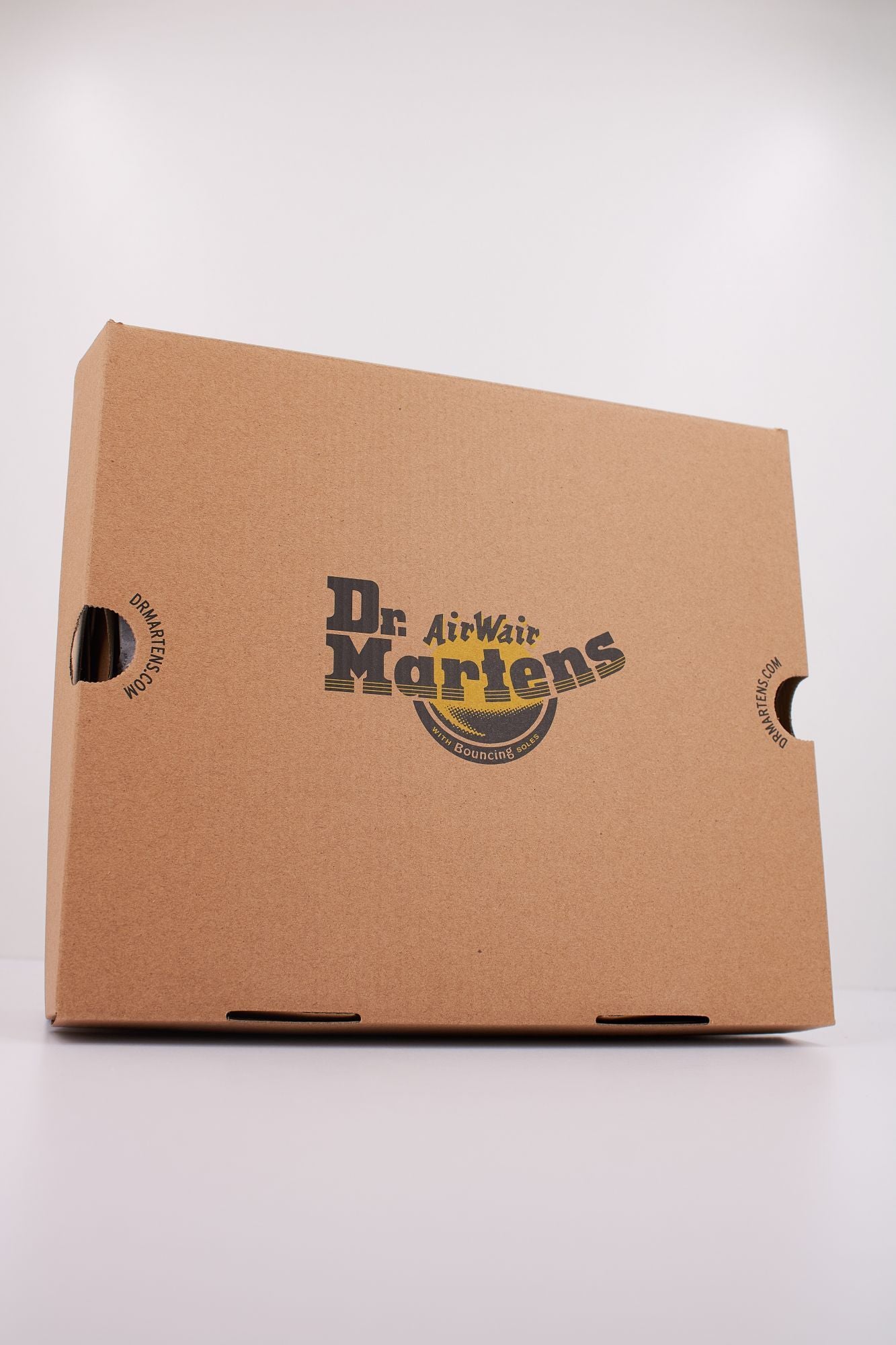 DR. MARTENS VOS II en color MARRON (6)