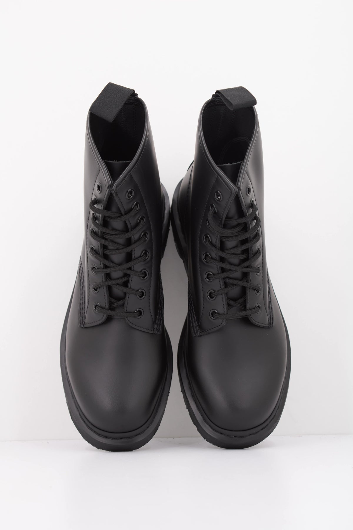 DR. MARTENS 1460 MONO en color NEGRO (3)
