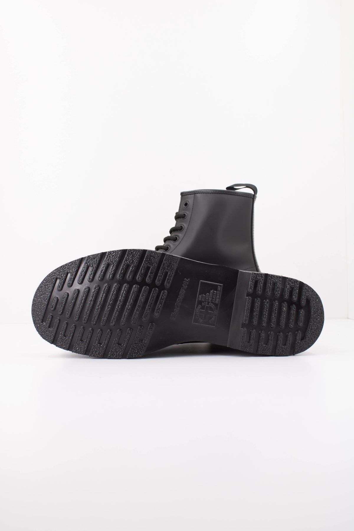 DR. MARTENS 1460 MONO en color NEGRO (5)