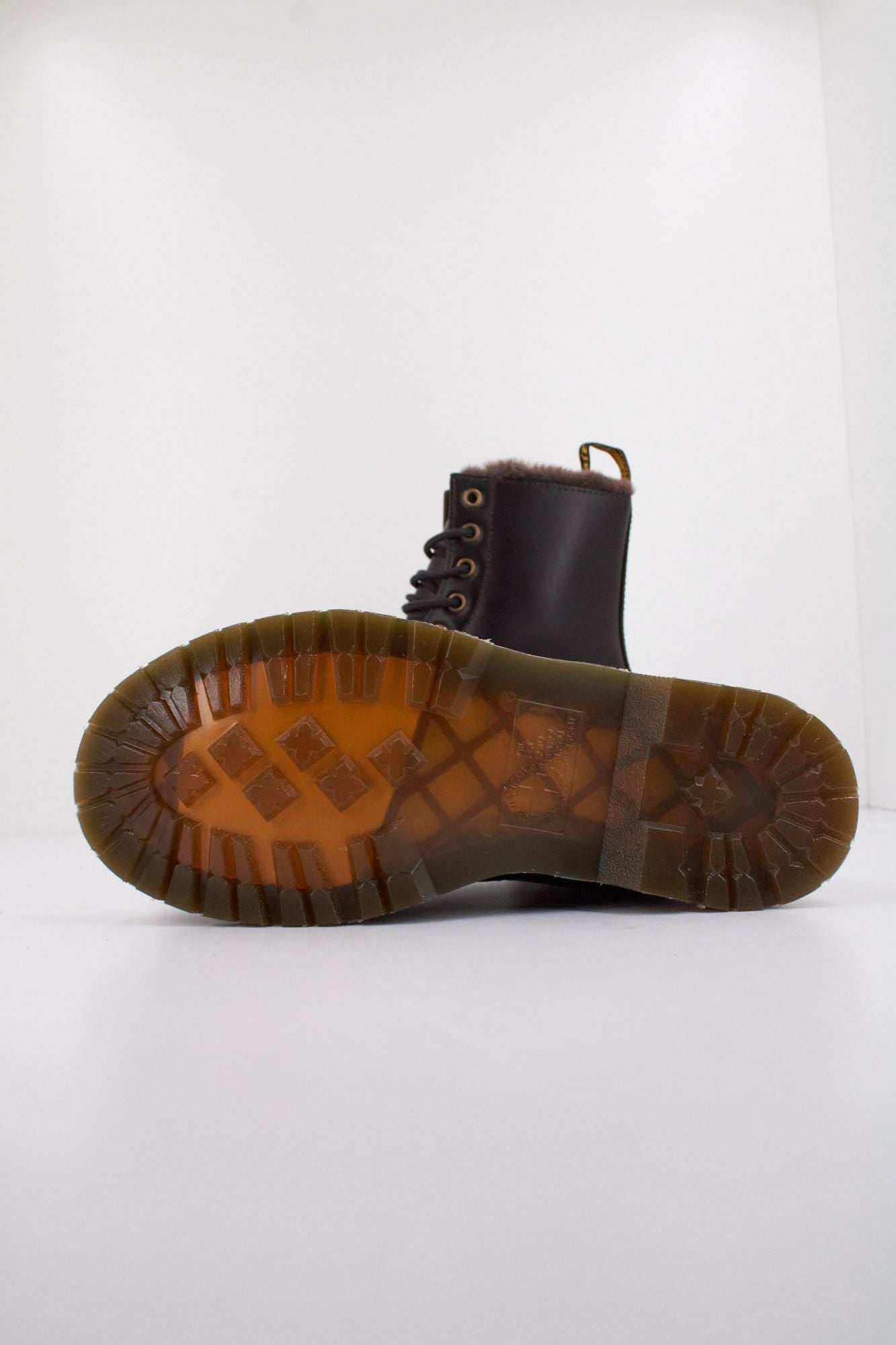 DR. MARTENS SERENA en color MARRON (5)