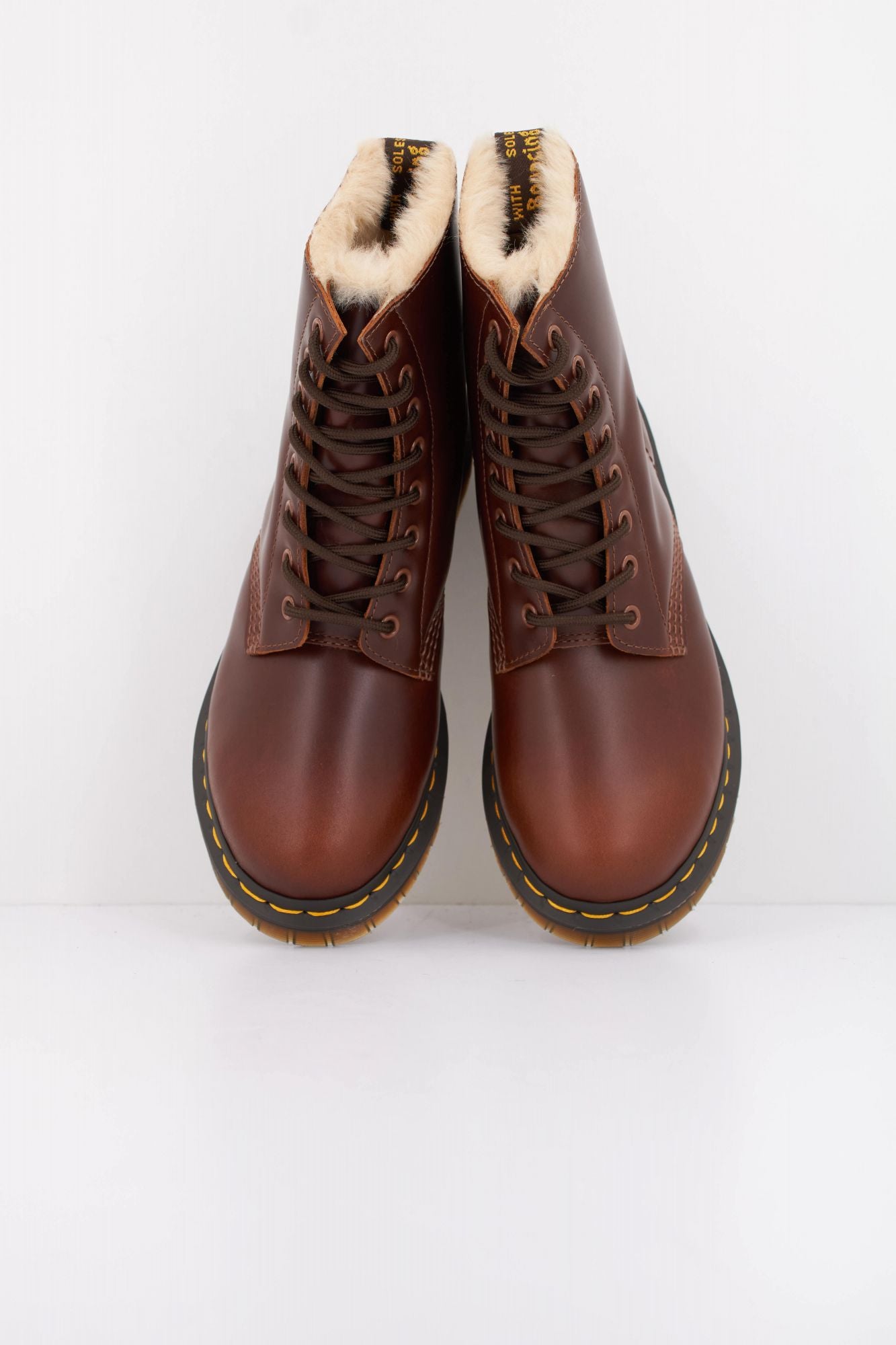 DR. MARTENS SERENA en color MARRON (5)