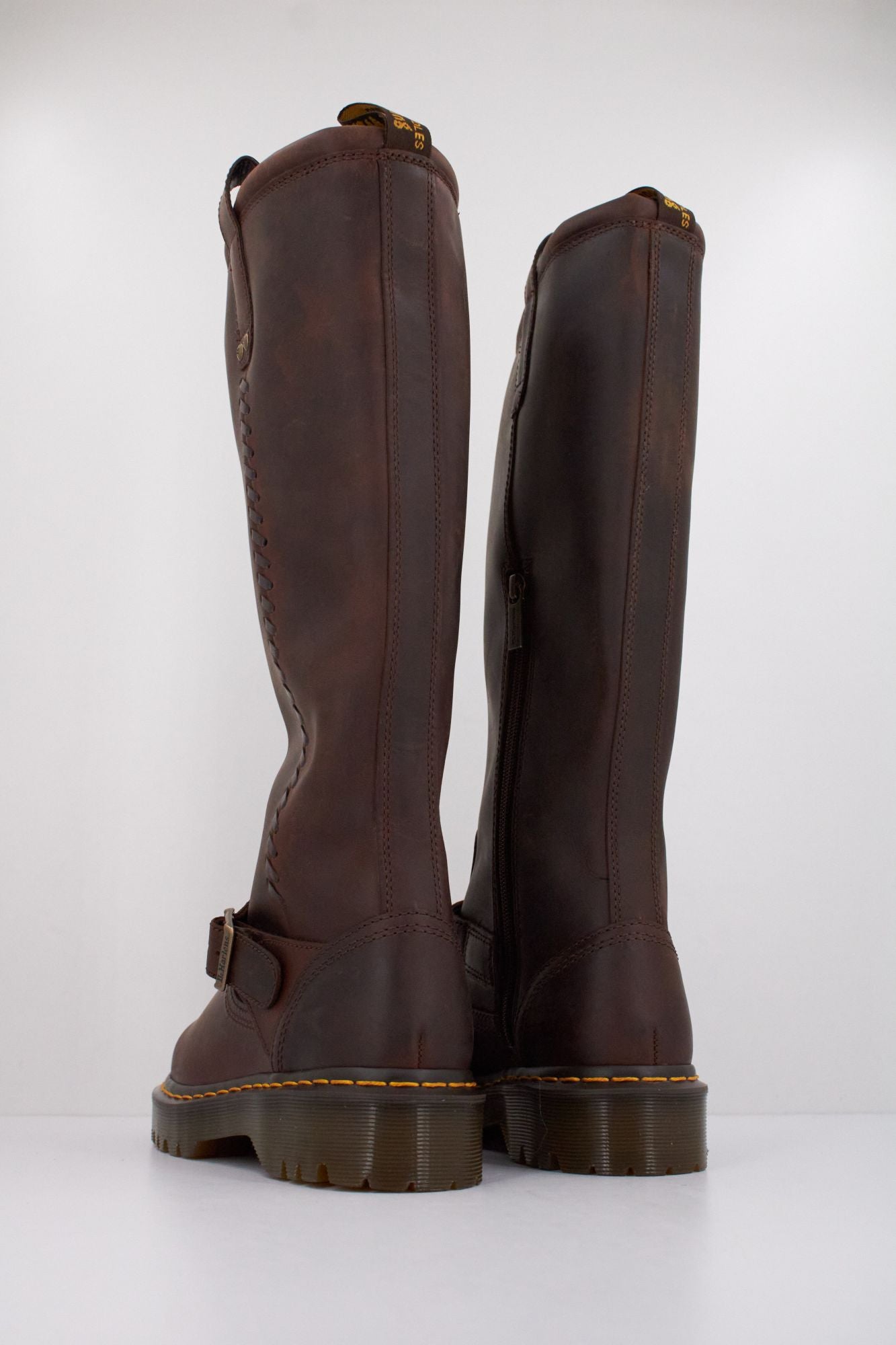 DR. MARTENS ANISTONE BKR en color MARRON (4)