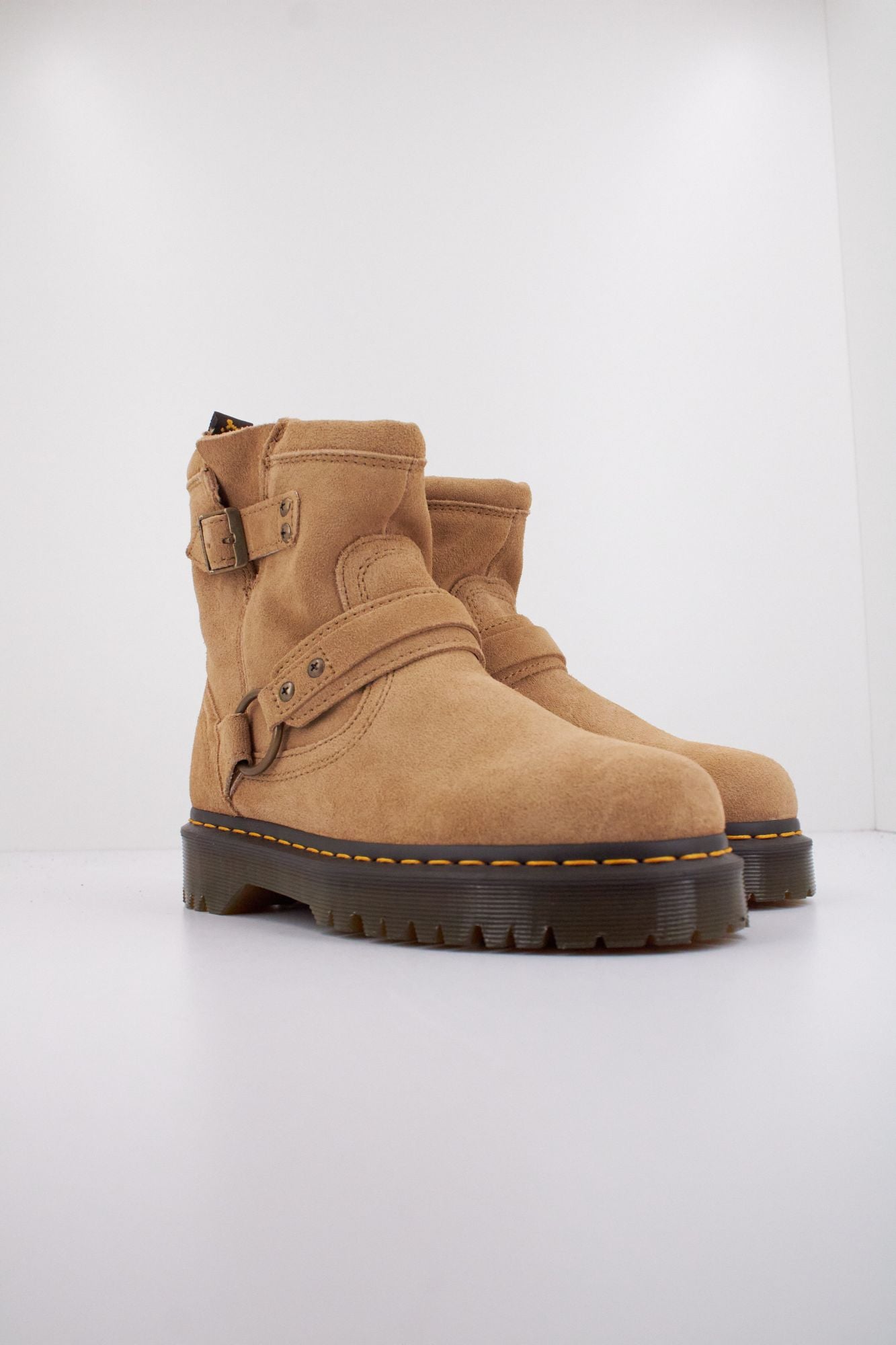 DR. MARTENS ANISTONE HRNS en color MARRON (2)