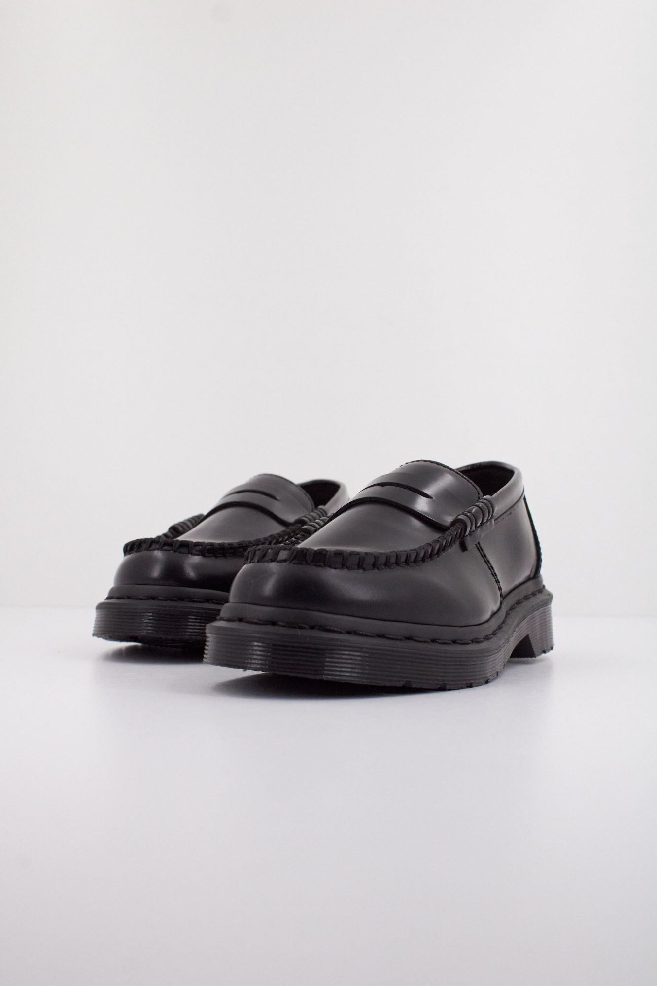 DR. MARTENS PENTON en color NEGRO (2)