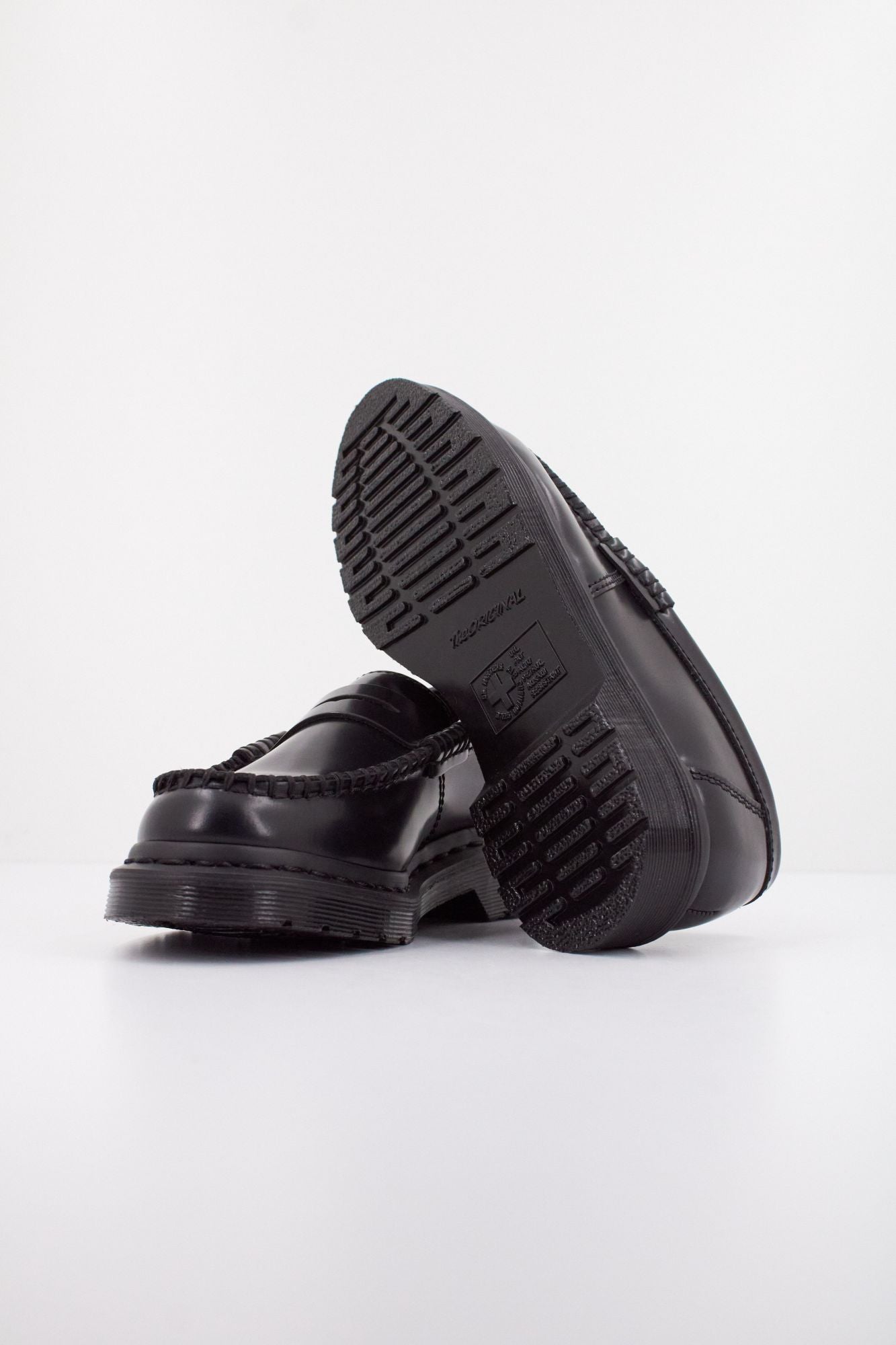DR. MARTENS PENTON en color NEGRO (5)