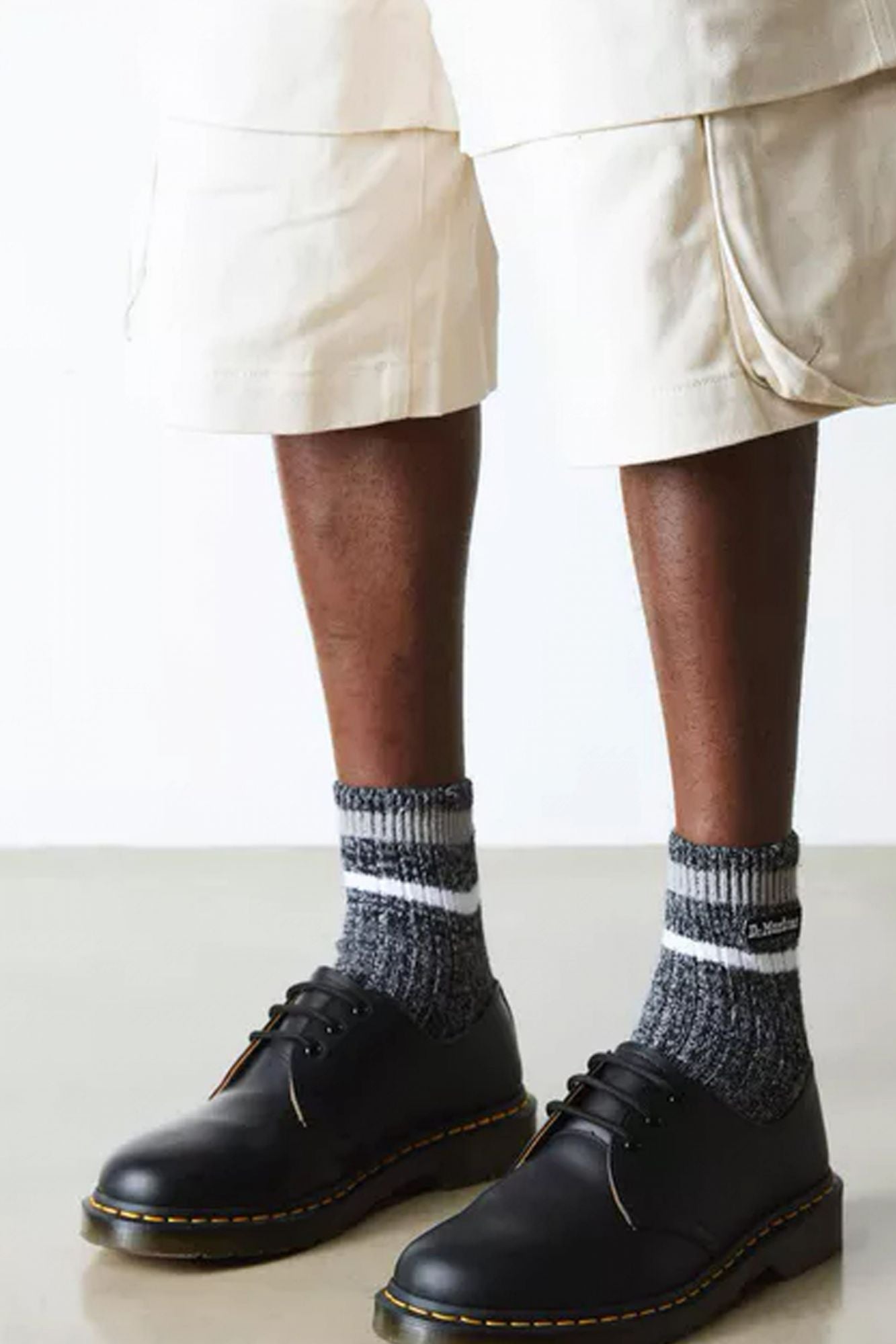 DR. MARTENS SHORT MARL SOCK en color GRIS (2)